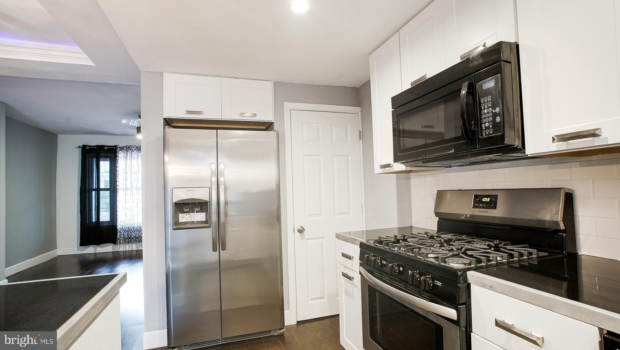 ELMWOOD PARK - Residential