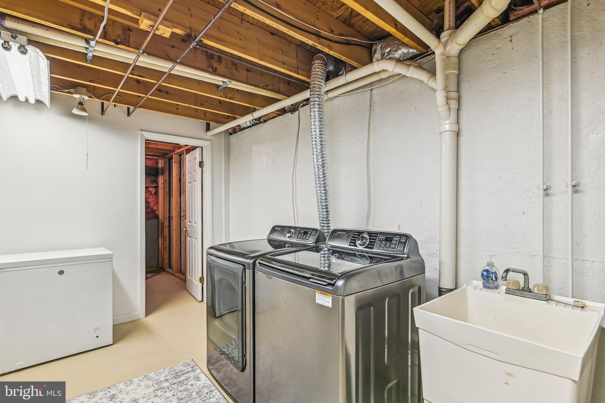 KINGS CONTRIVANCE - Residential