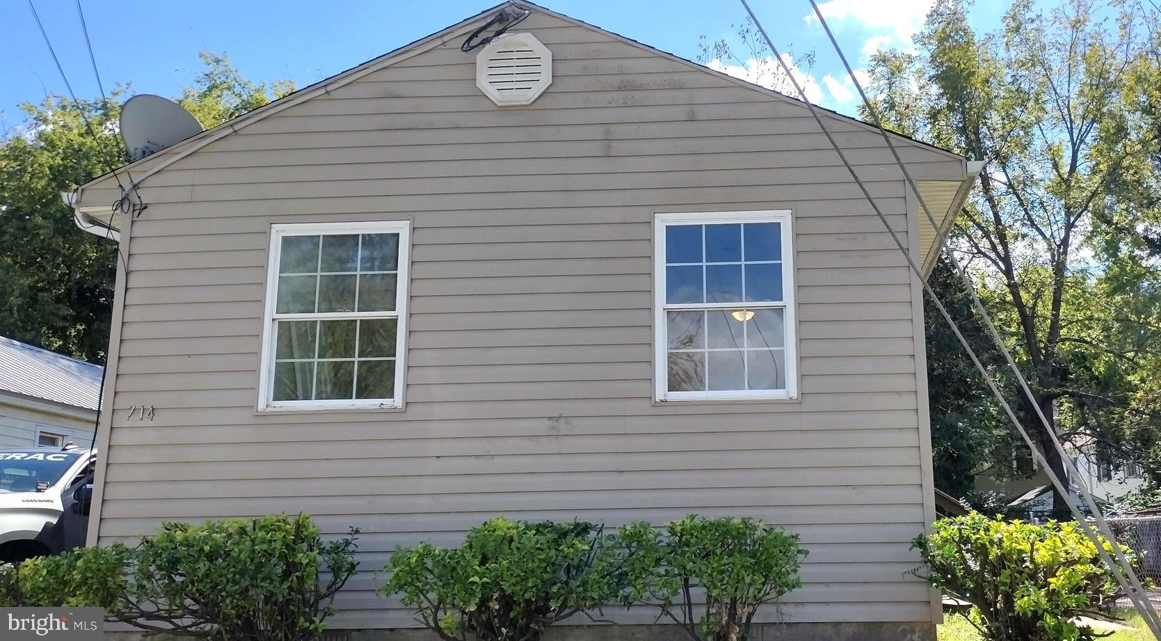 714 LINCOLN TERRACE