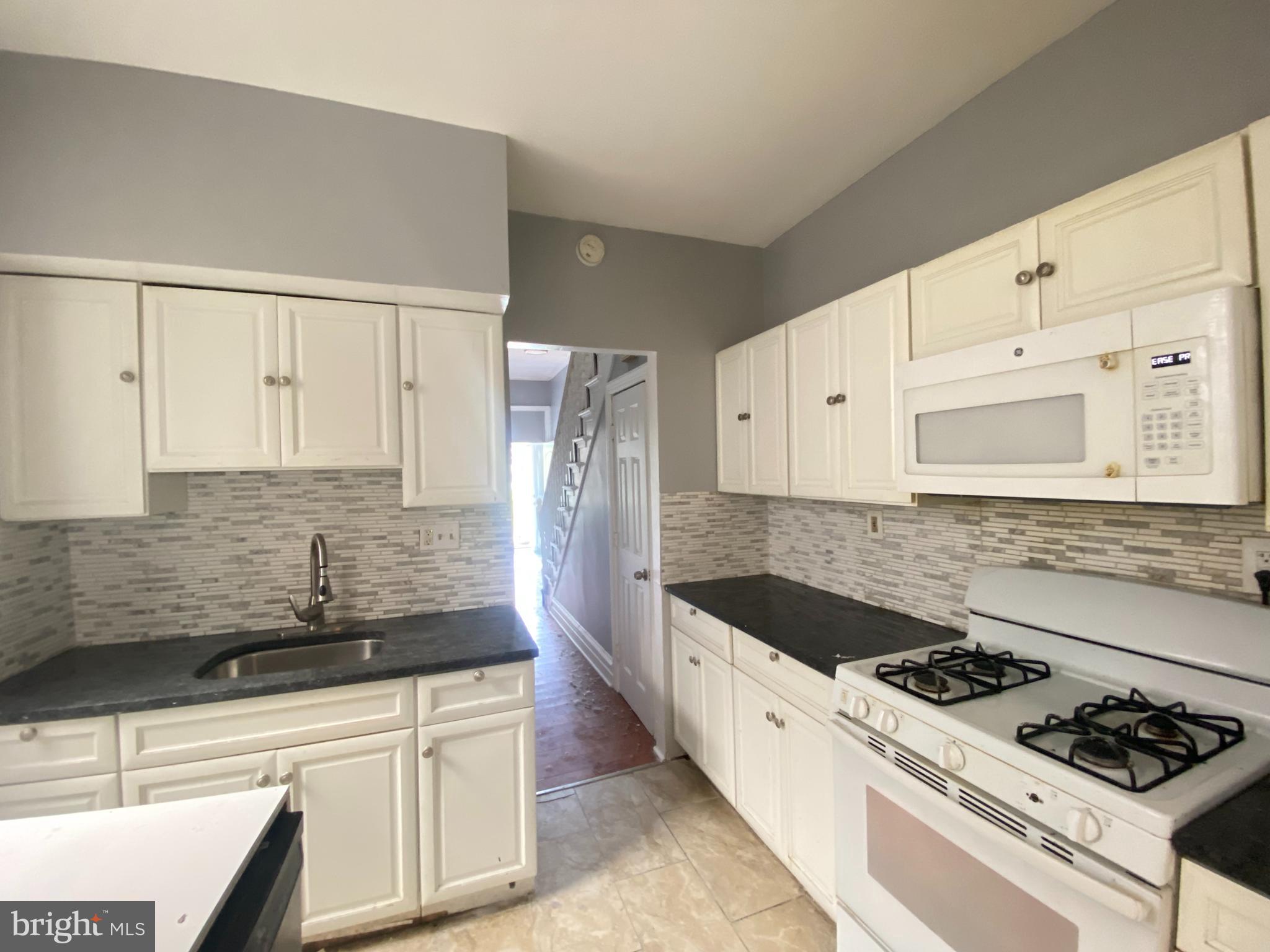 TEMPLE UNIVERSITY - Residential Lease