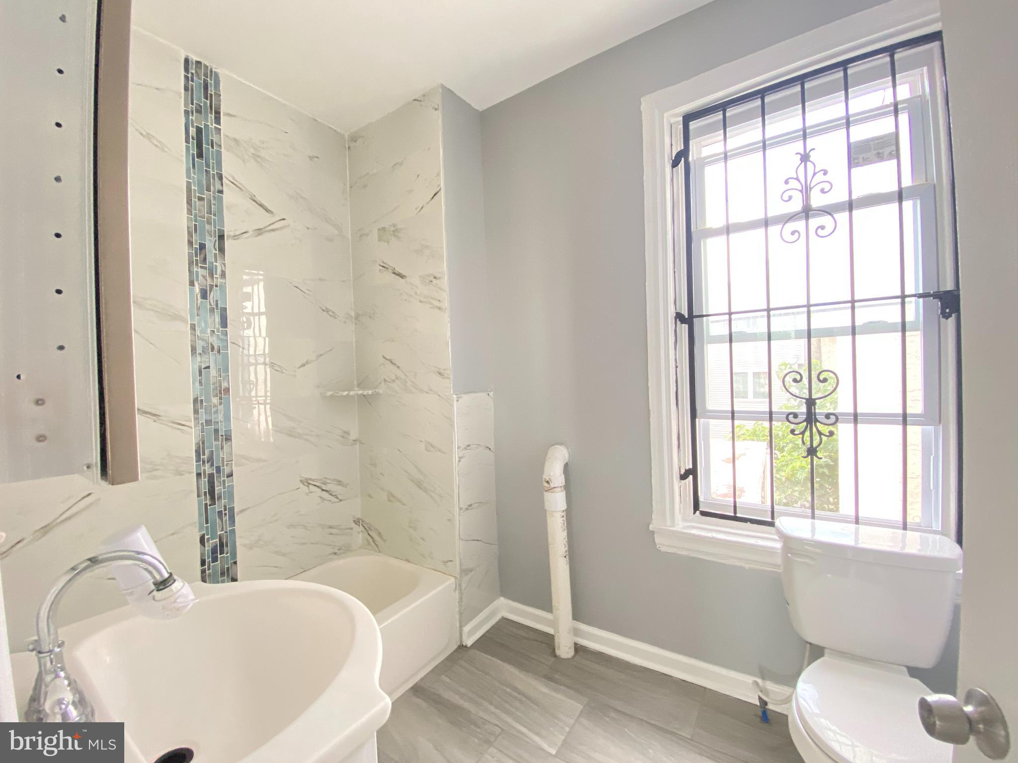 TEMPLE UNIVERSITY - Residential Lease