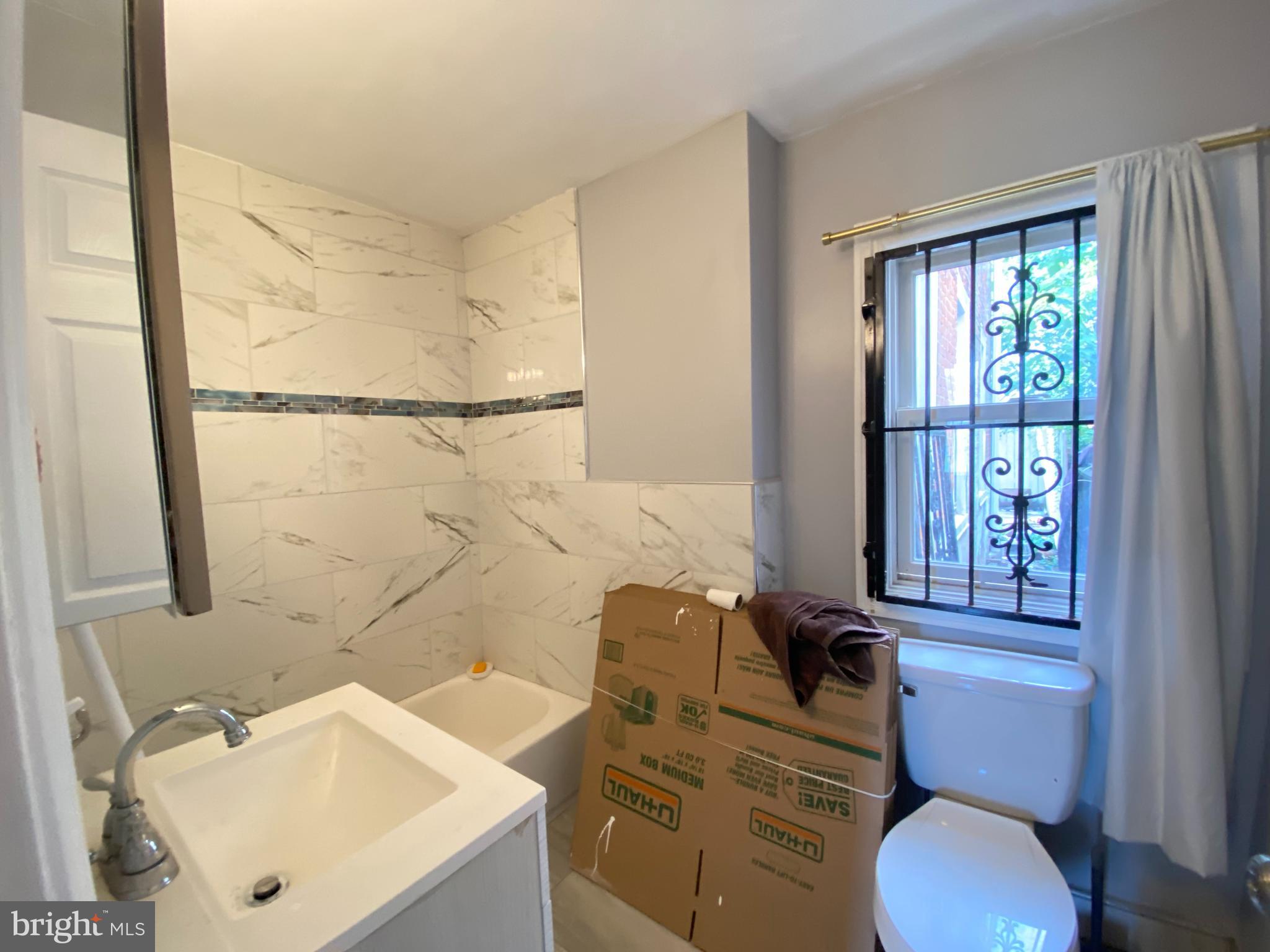 TEMPLE UNIVERSITY - Residential Lease