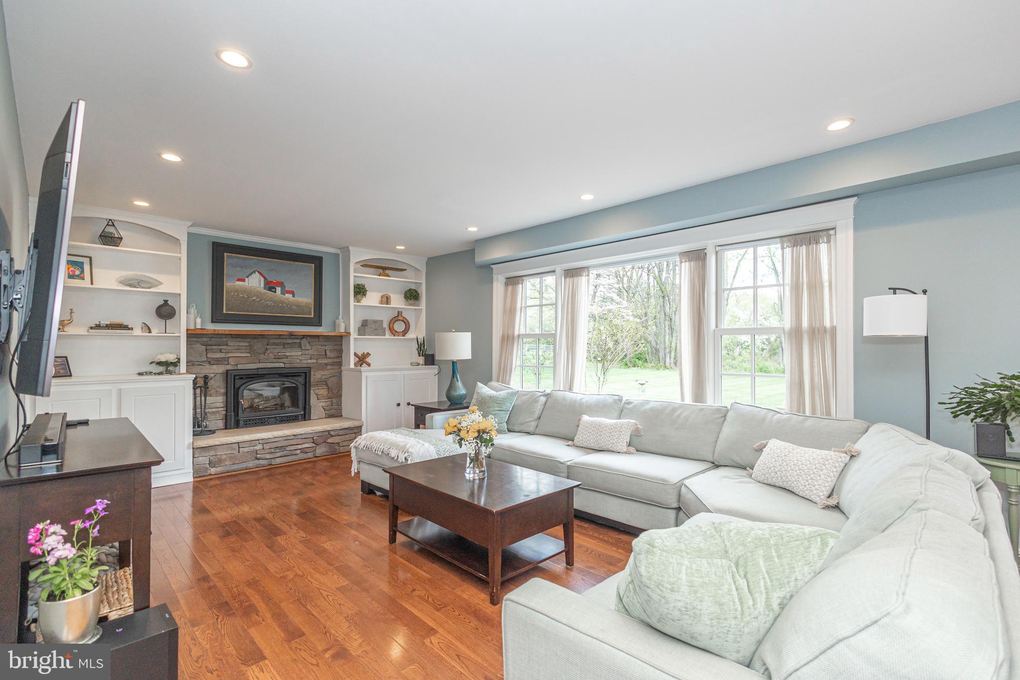 MOUNT EYRE MANOR - Residential