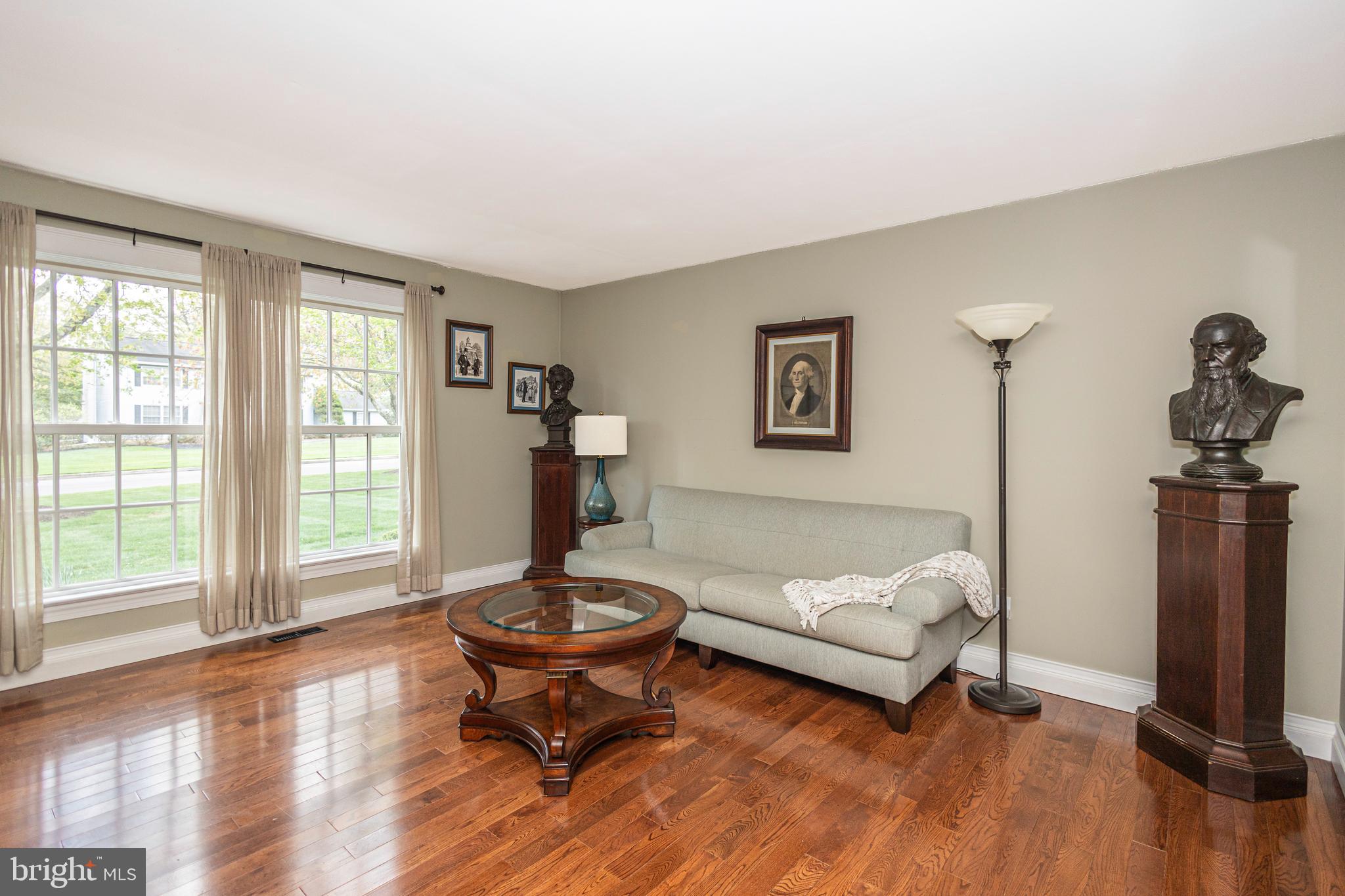 MOUNT EYRE MANOR - Residential