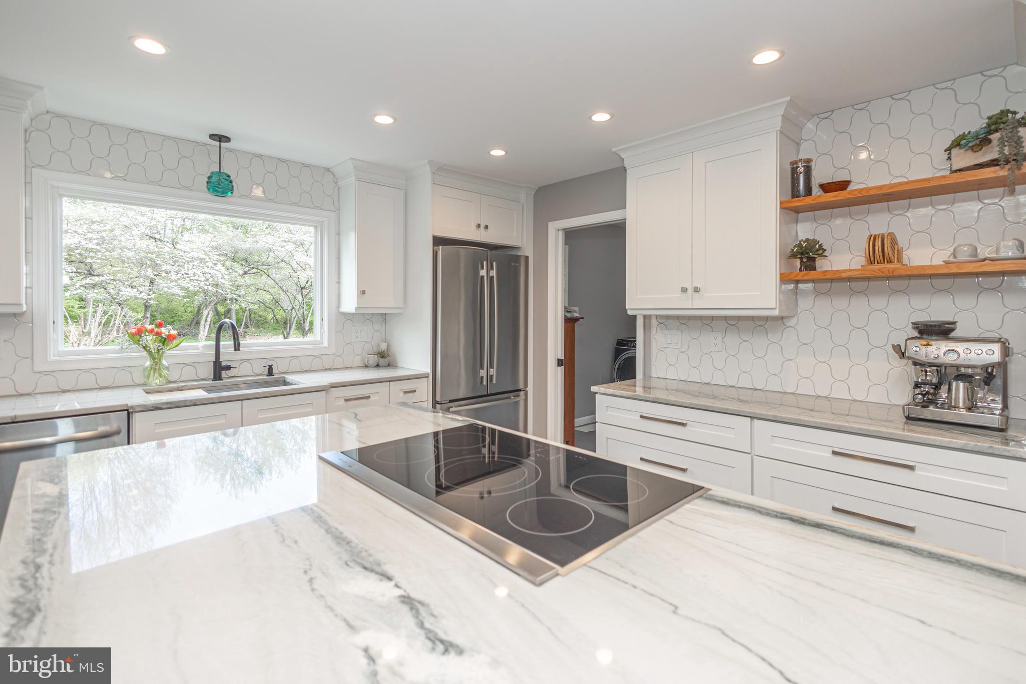 MOUNT EYRE MANOR - Residential