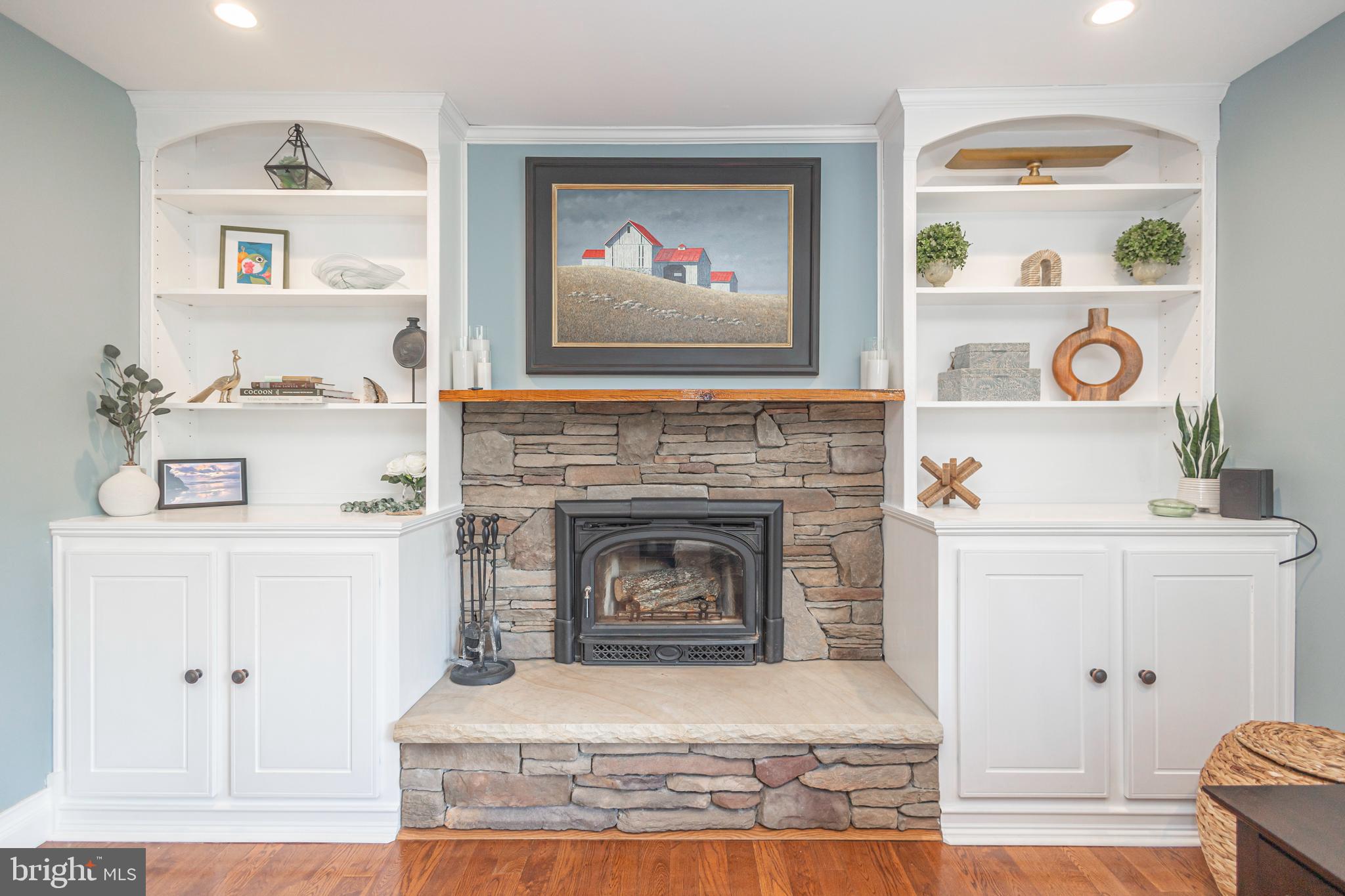 MOUNT EYRE MANOR - Residential