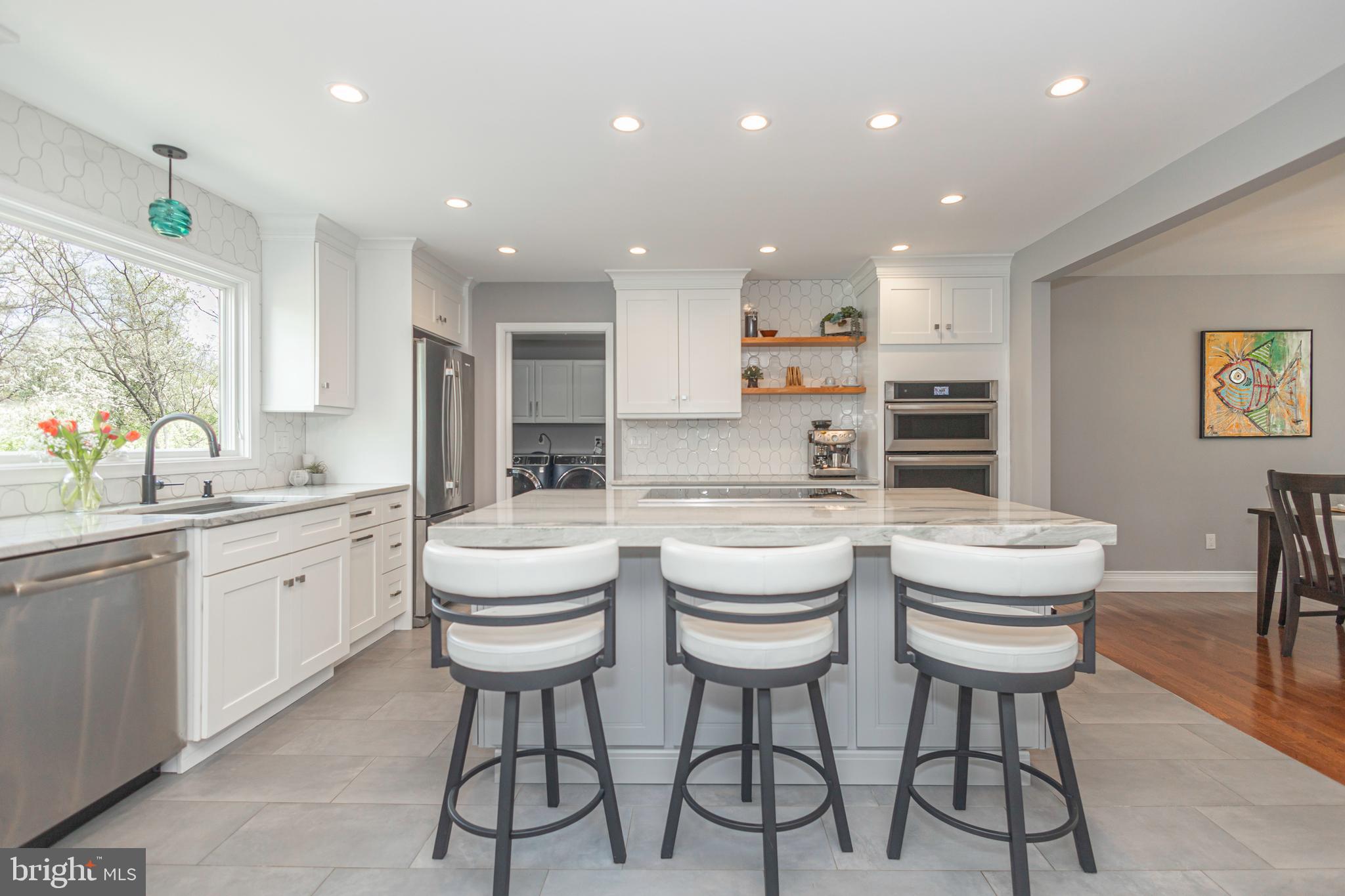 MOUNT EYRE MANOR - Residential