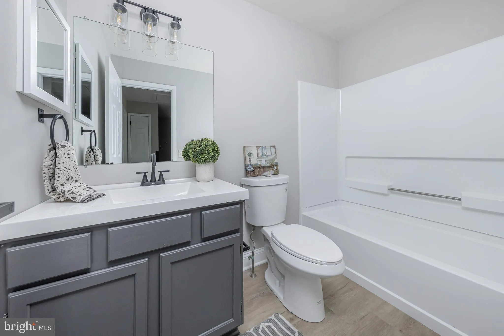 West Deptford, New Jersey 08086, United States, 3 Bedrooms Bedrooms, ,3 BathroomsBathrooms,Residential,Active,185857