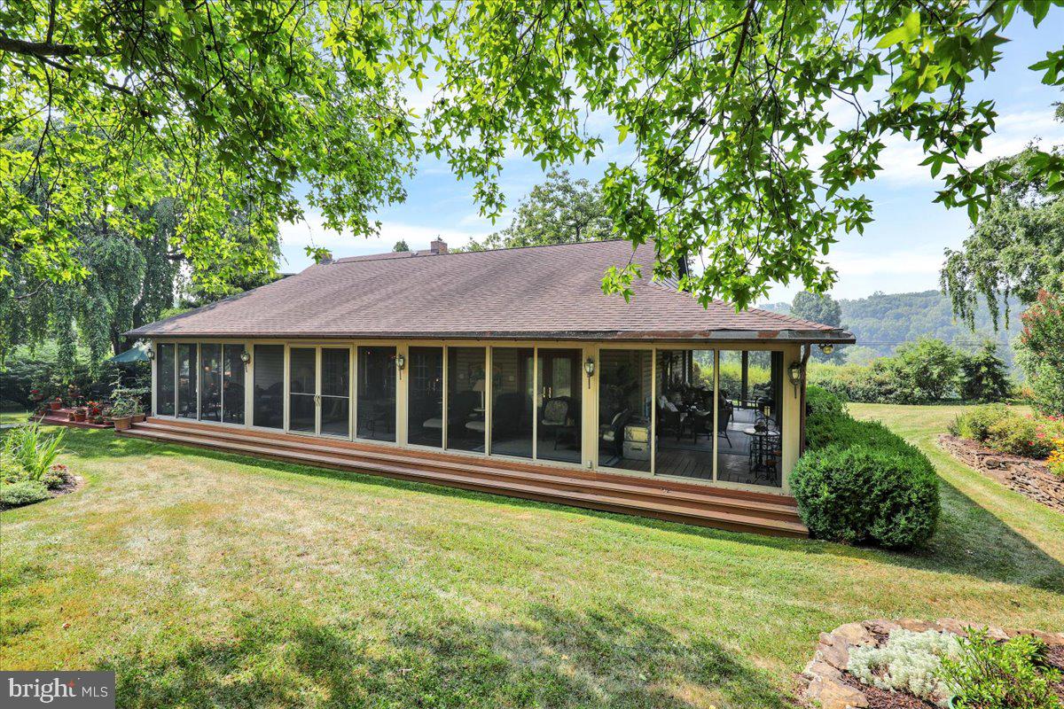 9603 RED ROAD