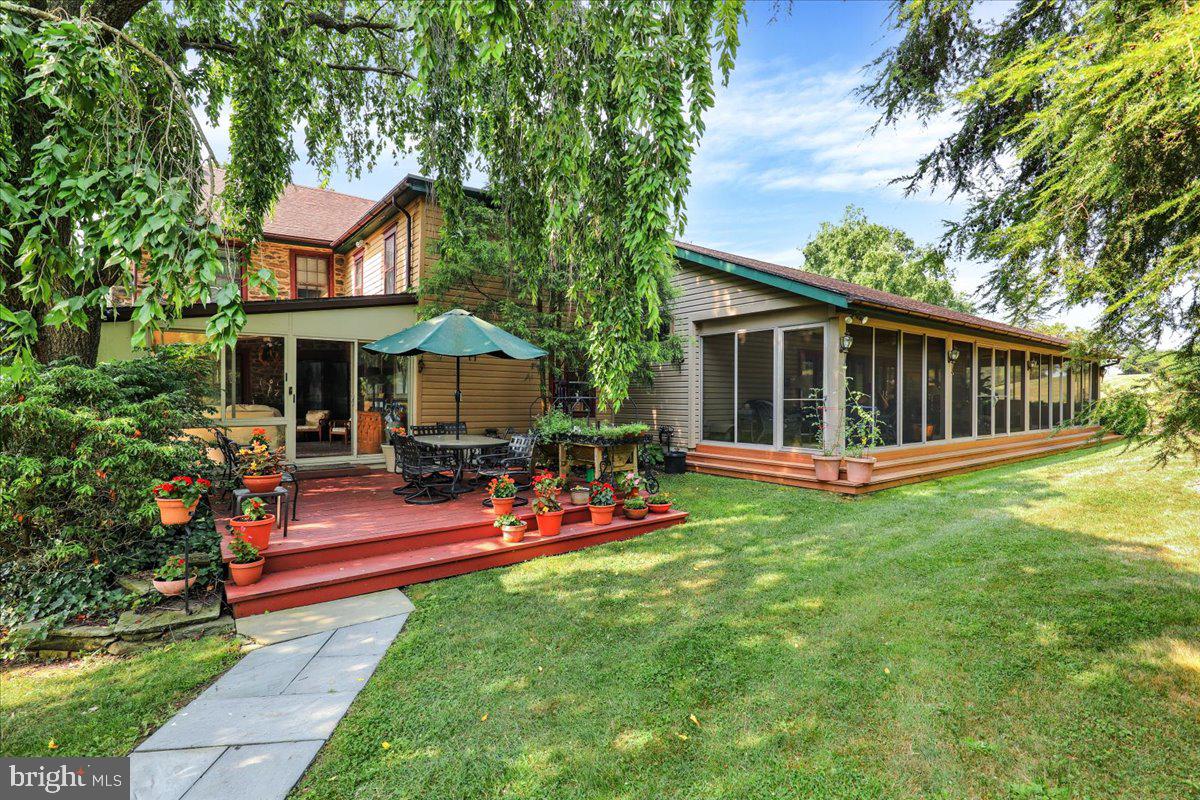9603 RED ROAD