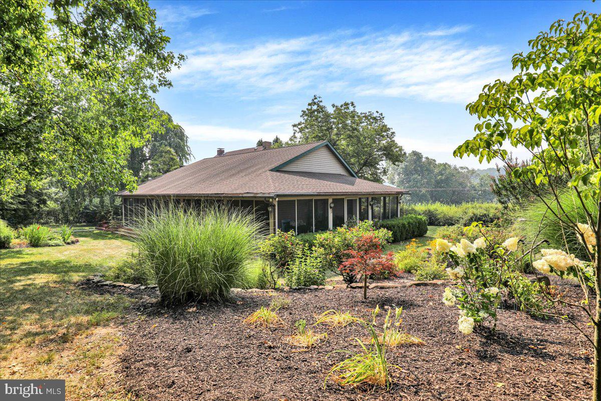 9603 RED ROAD
