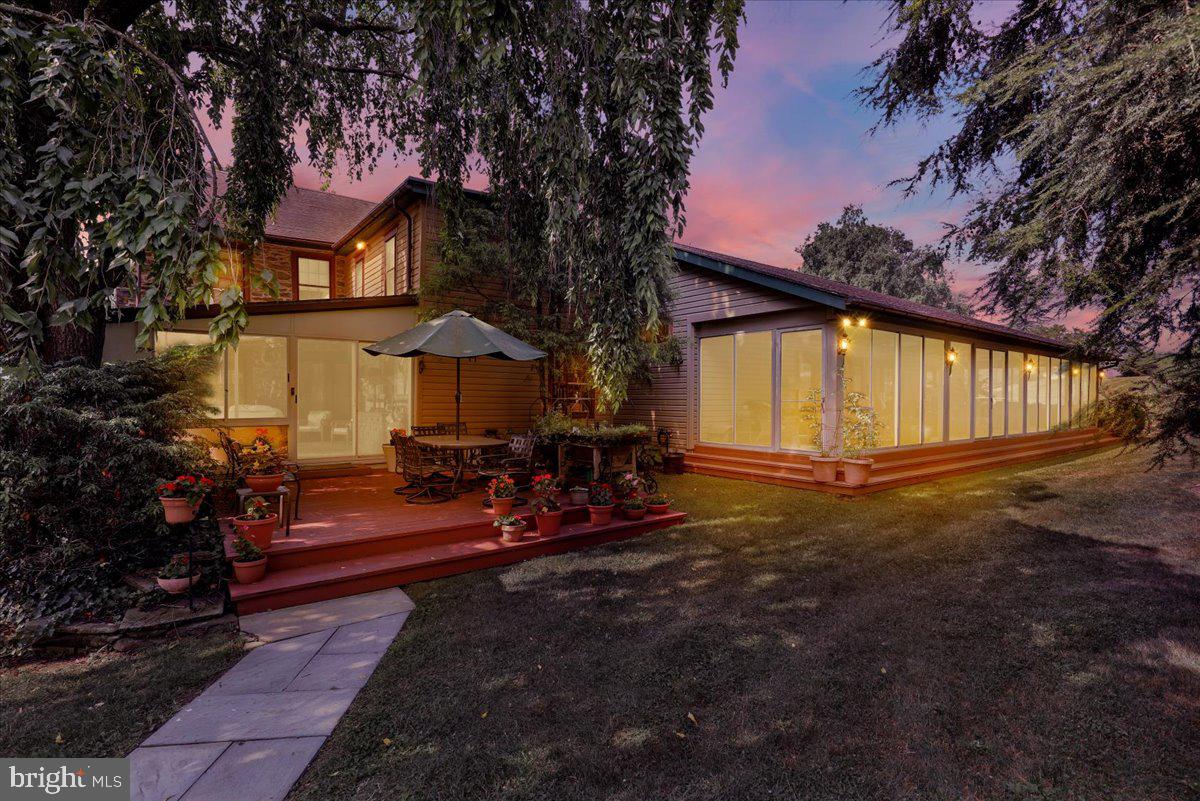 9603 RED ROAD