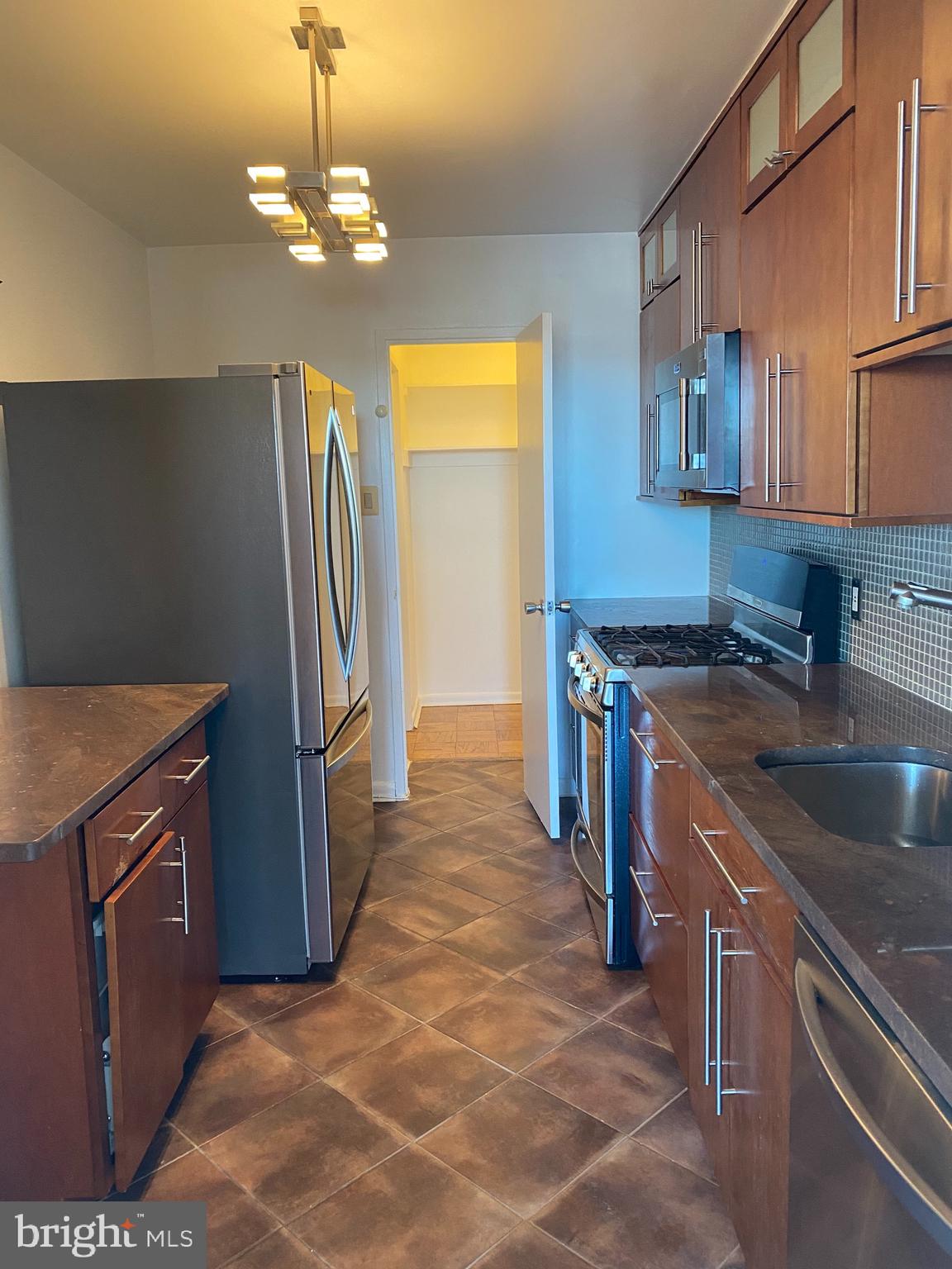 KENWOOD - Residential Lease