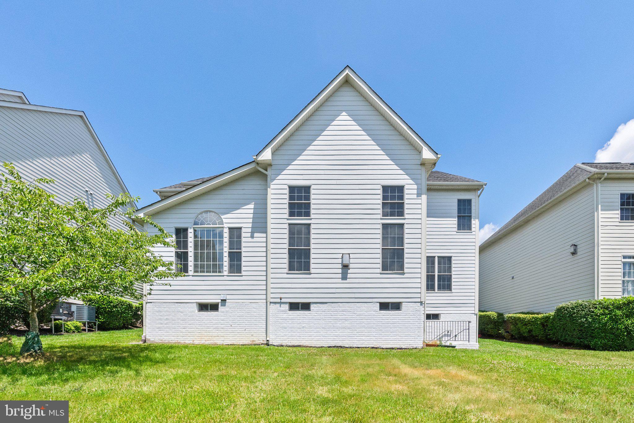 LANSDOWNE ON THE POTOMAC - Residential