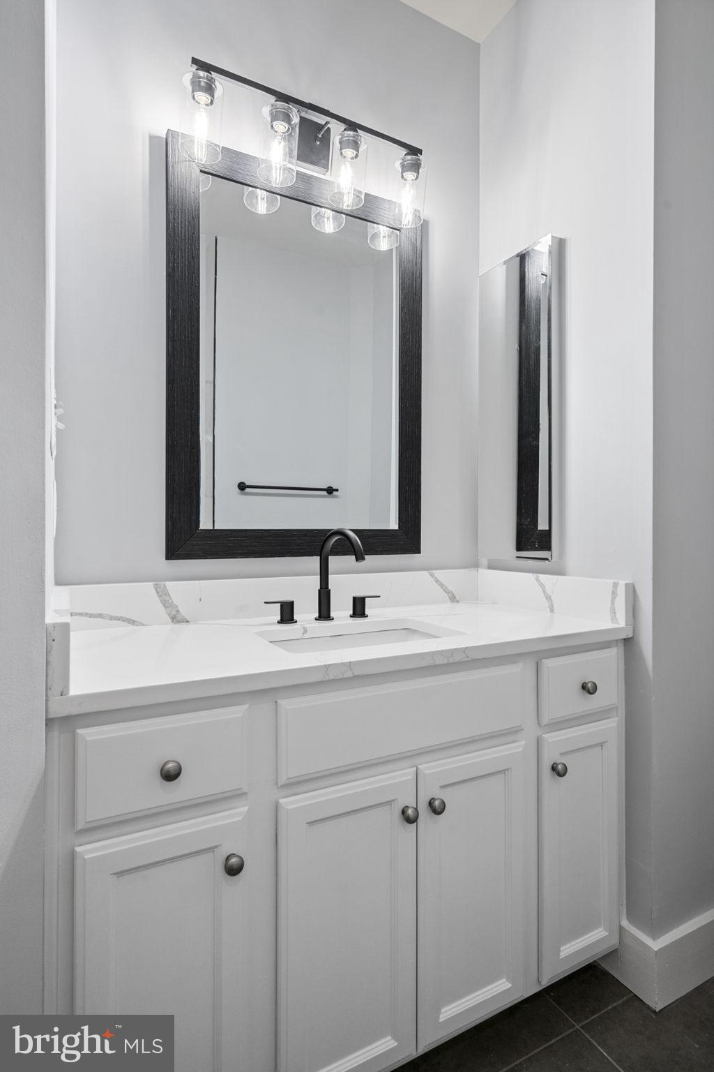 LANSDOWNE ON THE POTOMAC - Residential