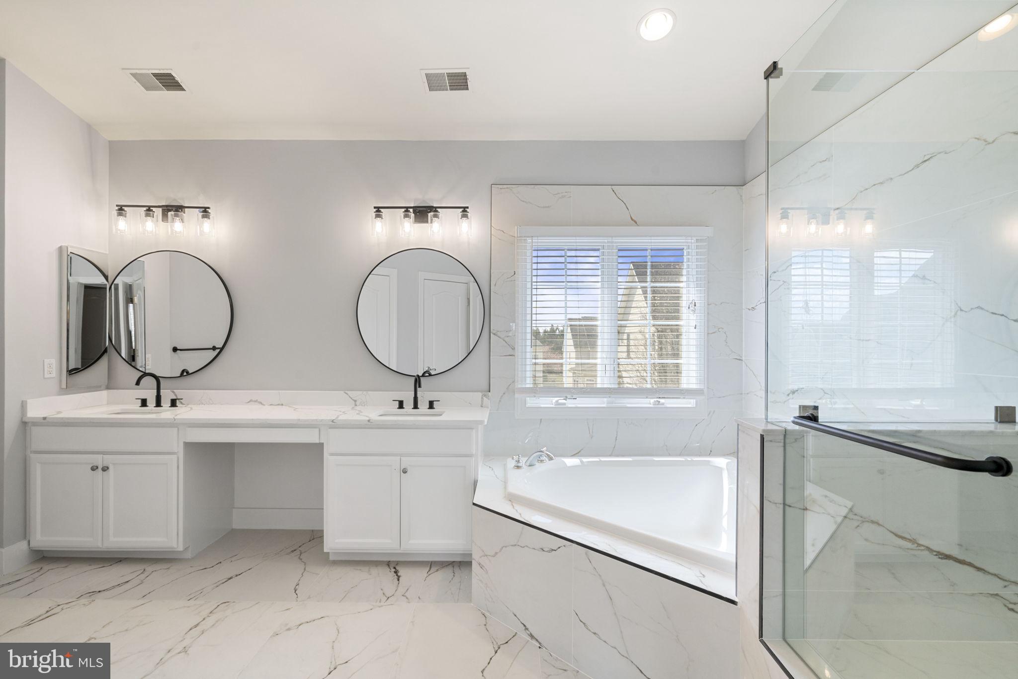 LANSDOWNE ON THE POTOMAC - Residential