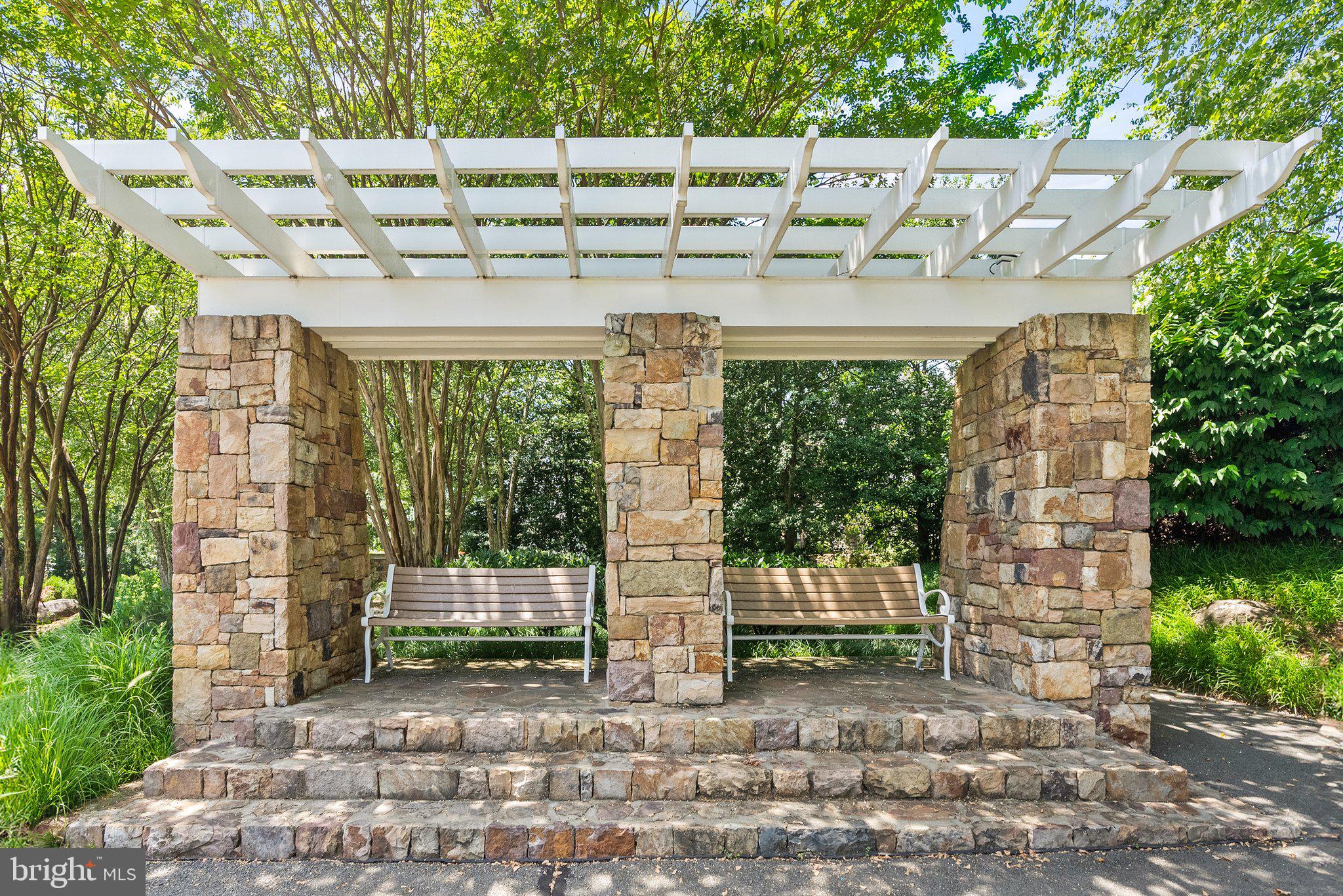 LANSDOWNE ON THE POTOMAC - Residential