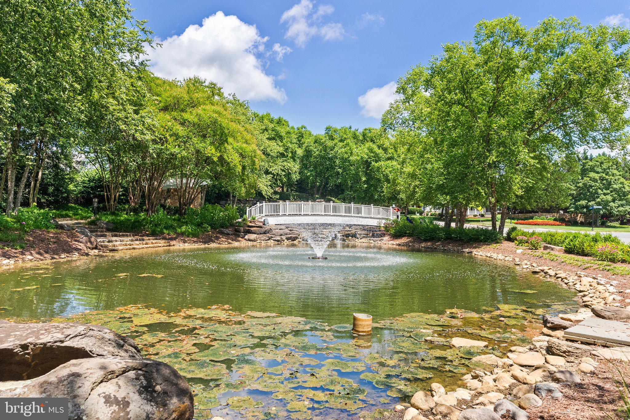 LANSDOWNE ON THE POTOMAC - Residential