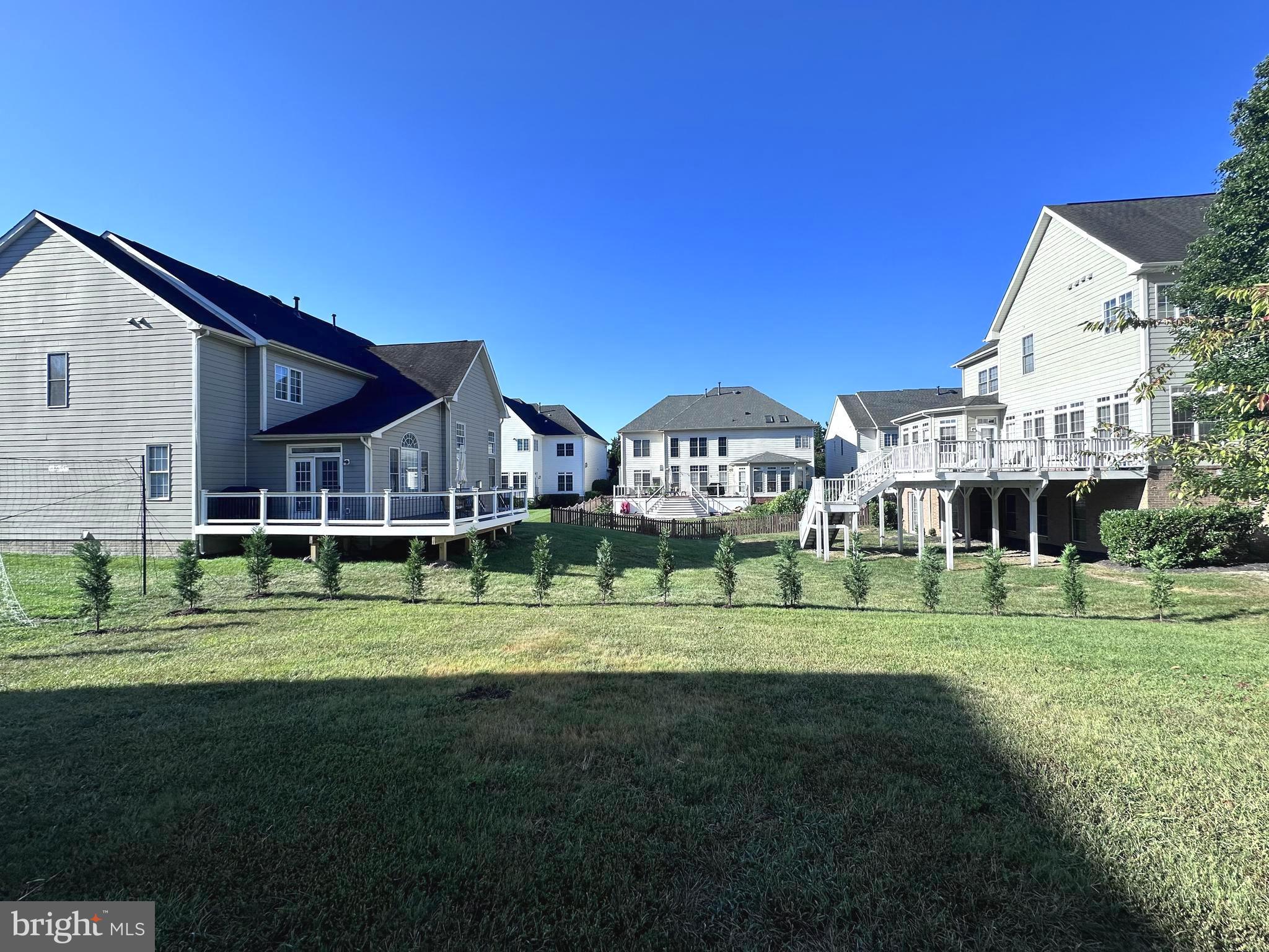 LANSDOWNE ON THE POTOMAC - Residential