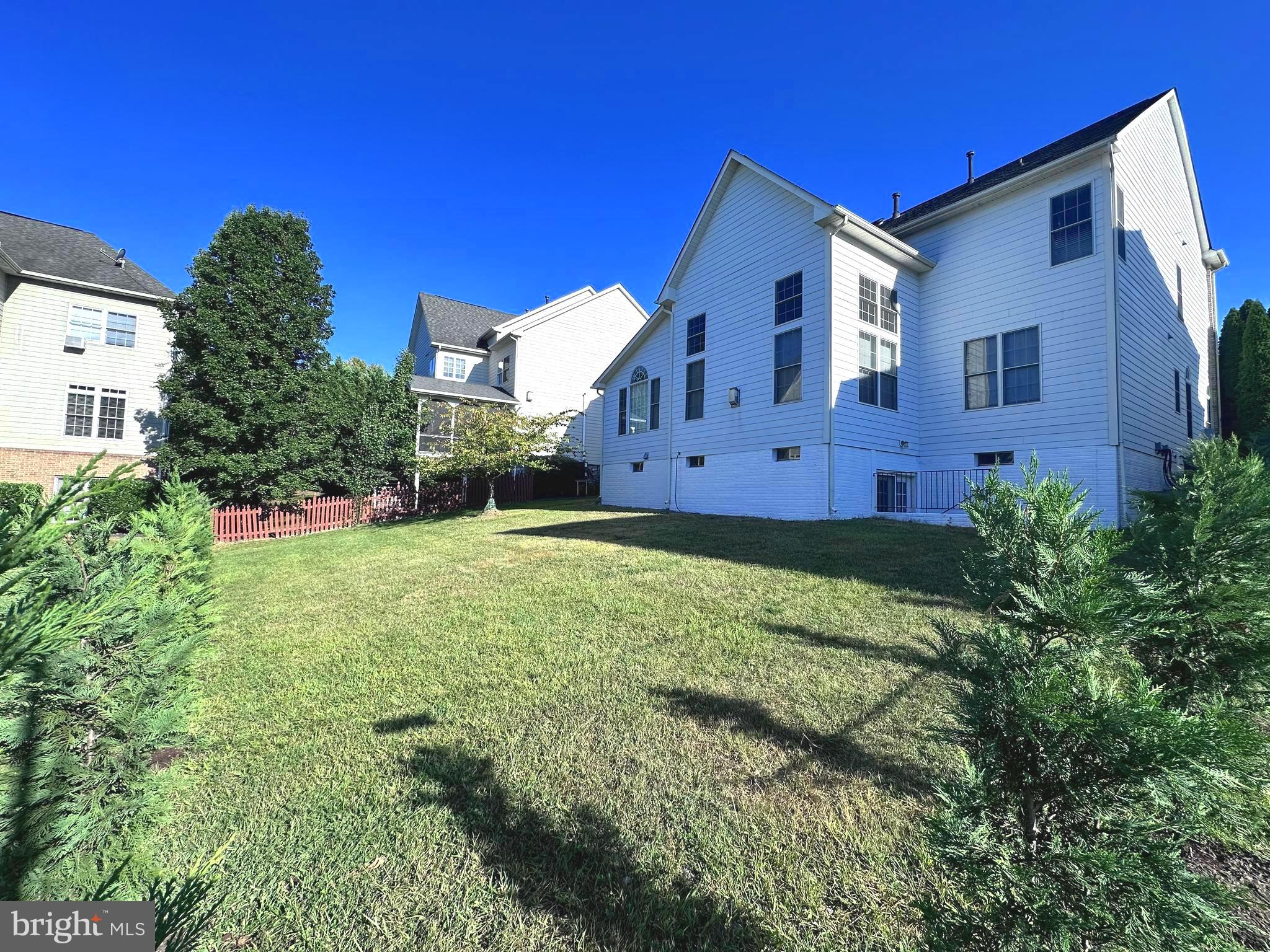 LANSDOWNE ON THE POTOMAC - Residential