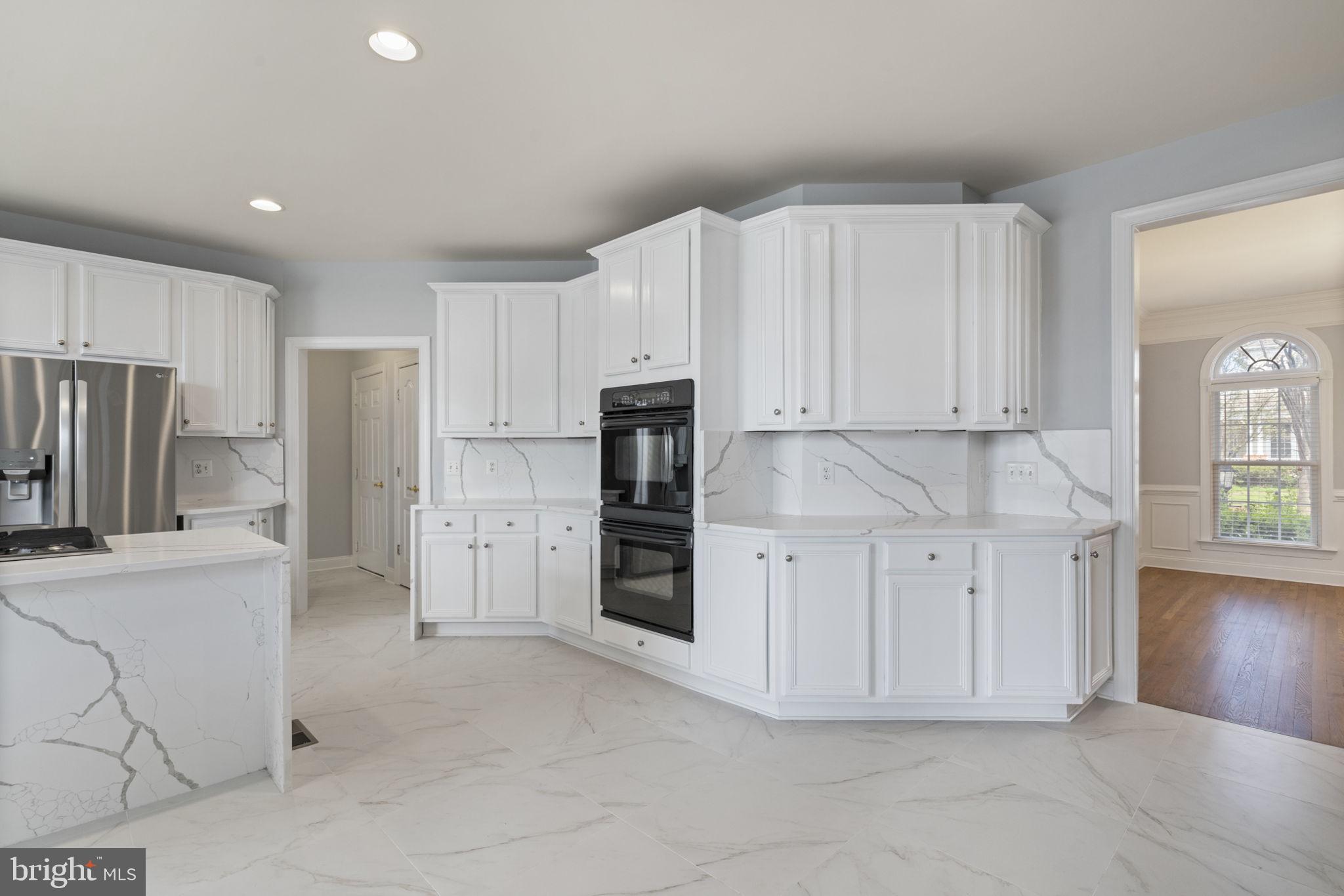 LANSDOWNE ON THE POTOMAC - Residential