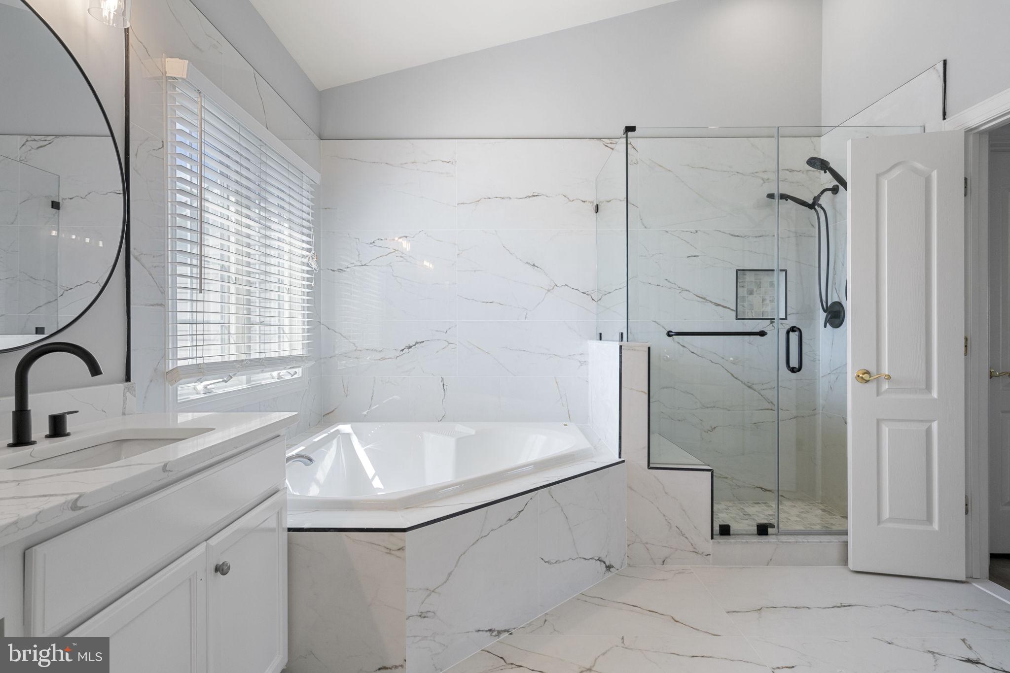 LANSDOWNE ON THE POTOMAC - Residential