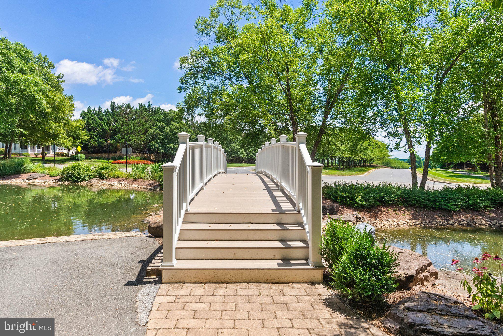 LANSDOWNE ON THE POTOMAC - Residential