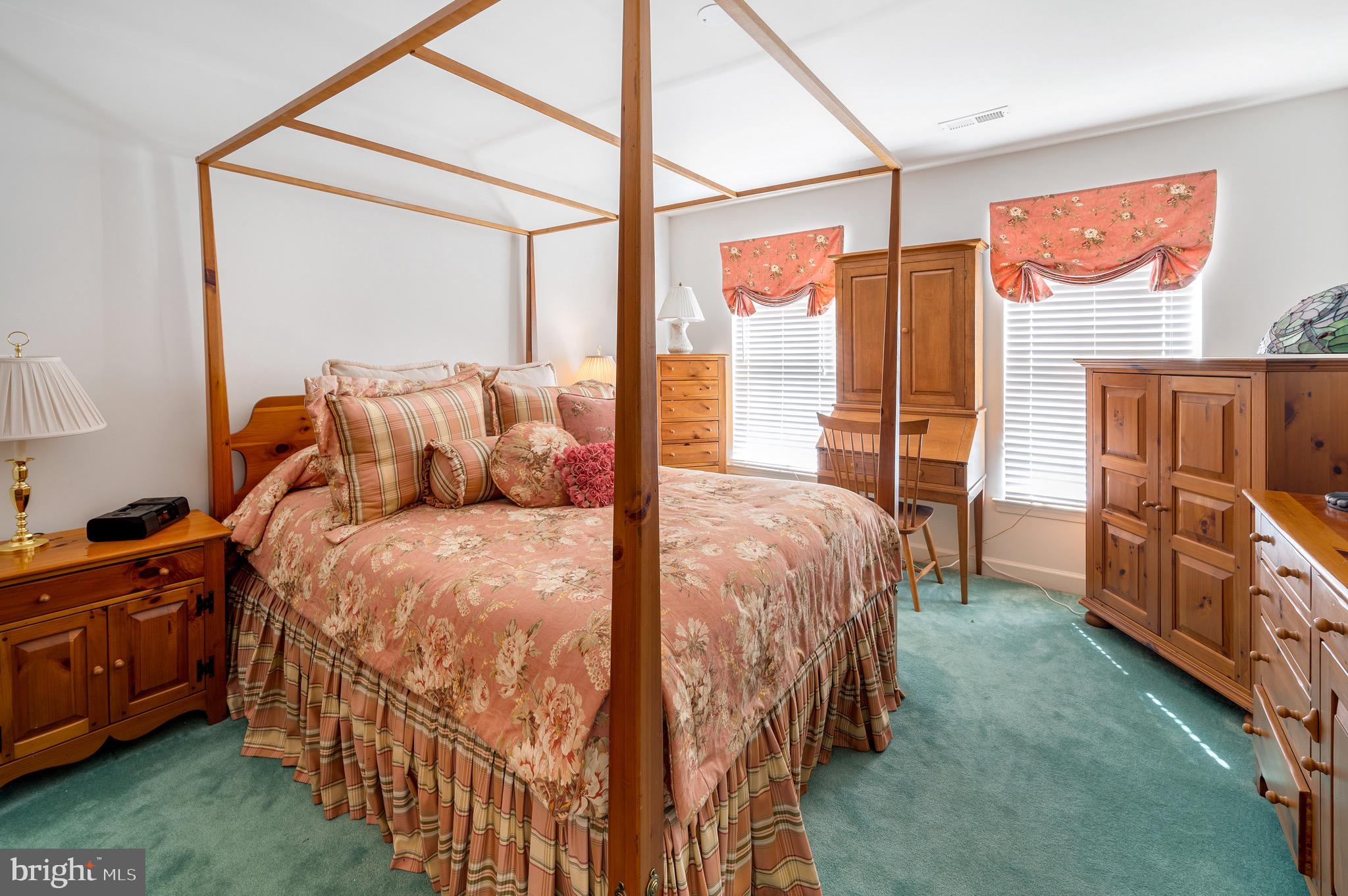 MACOBY WOODS - Residential