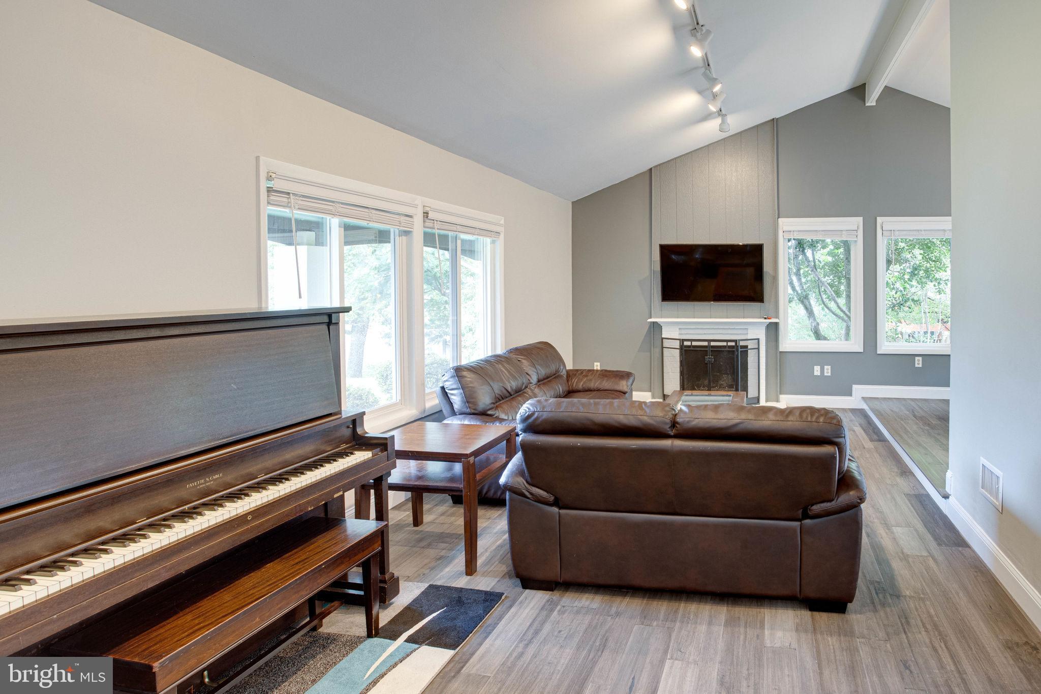 SUGARLAND RUN - Residential