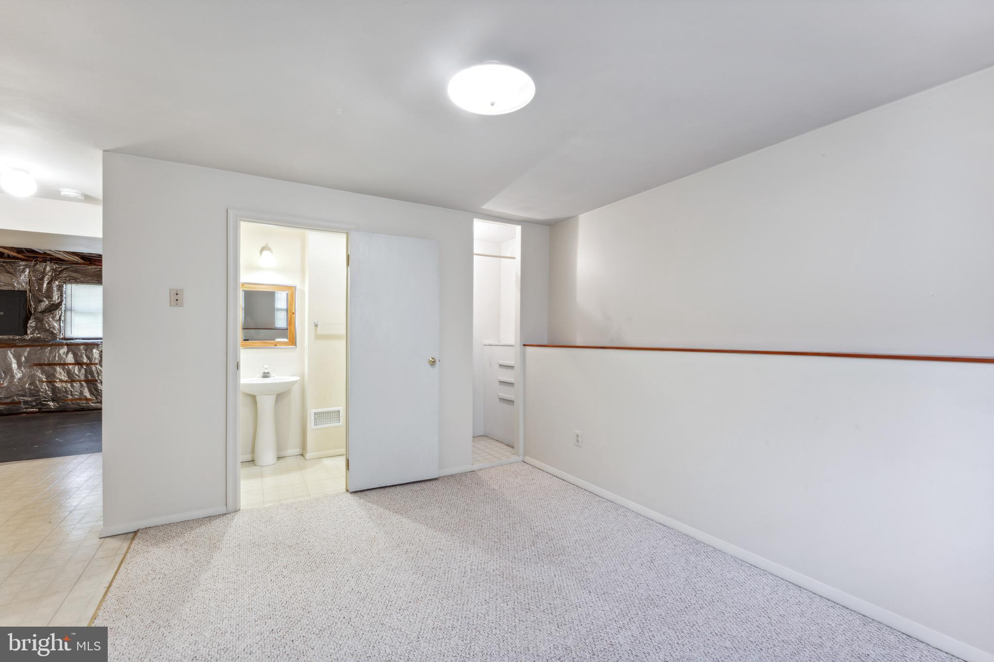 TUDOR OAKS - Residential Lease