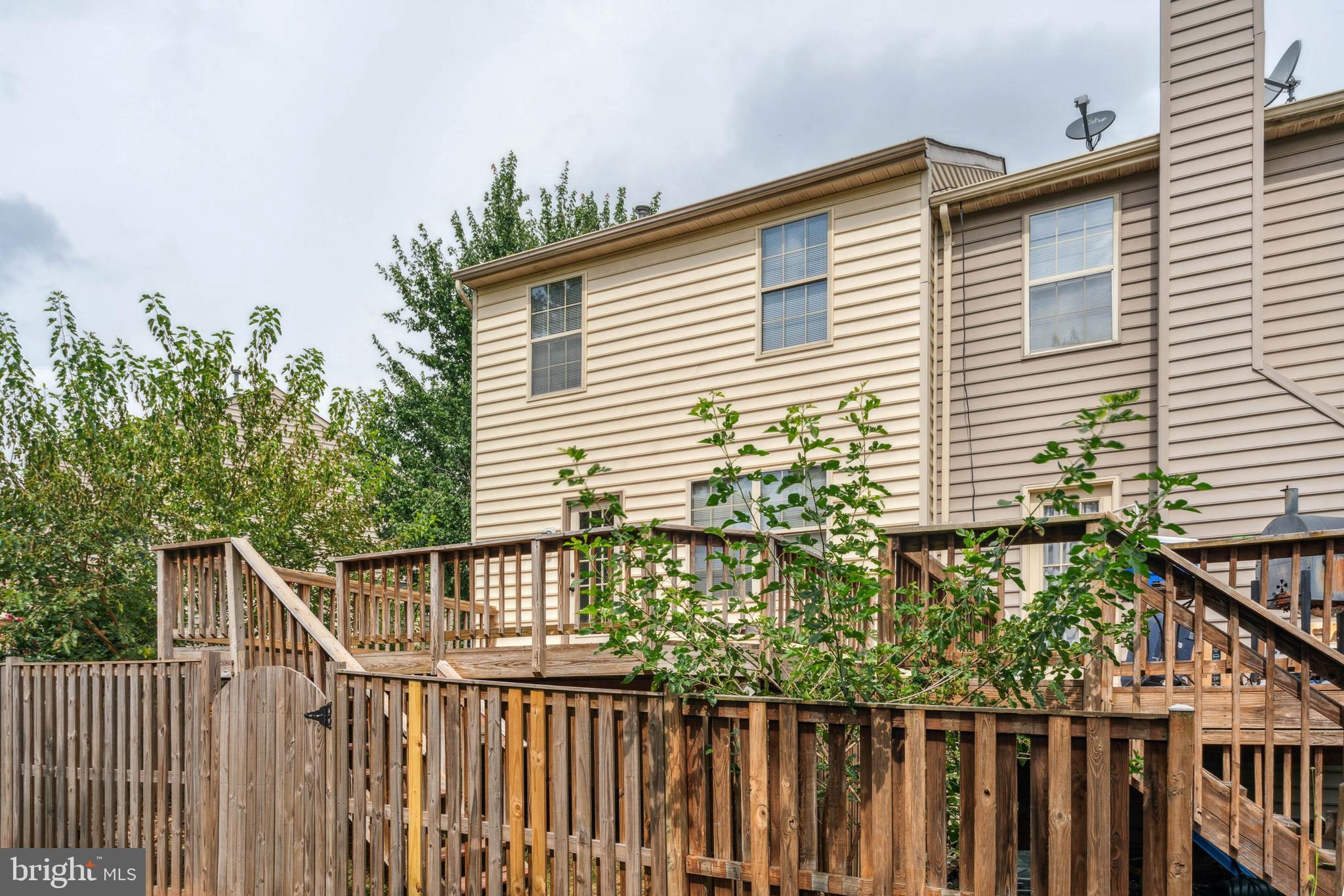 TUDOR OAKS - Residential Lease