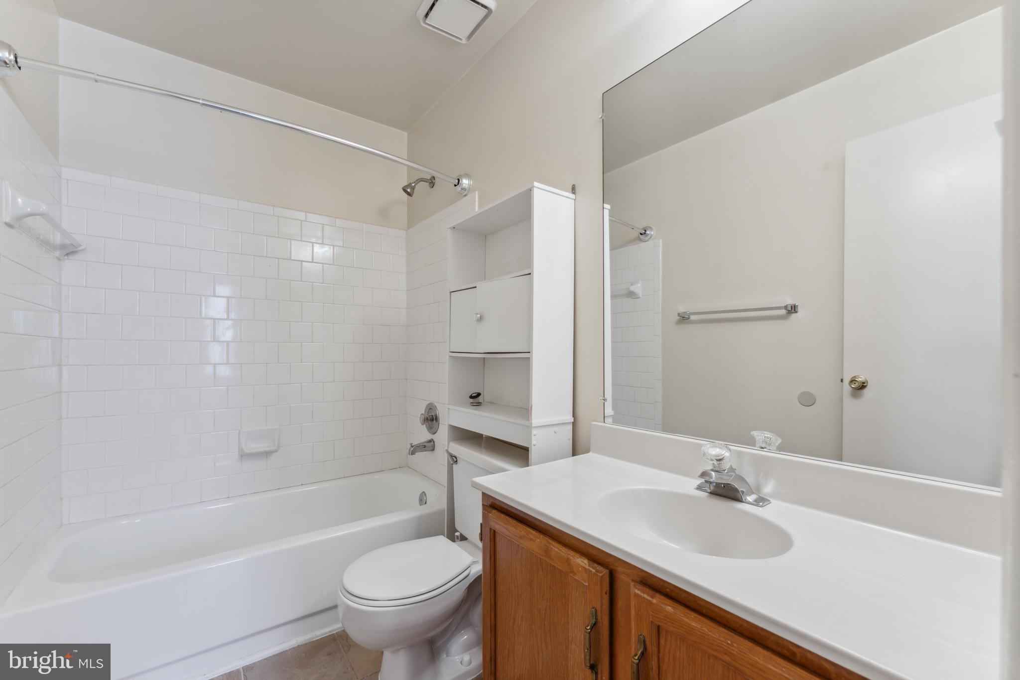 TUDOR OAKS - Residential Lease