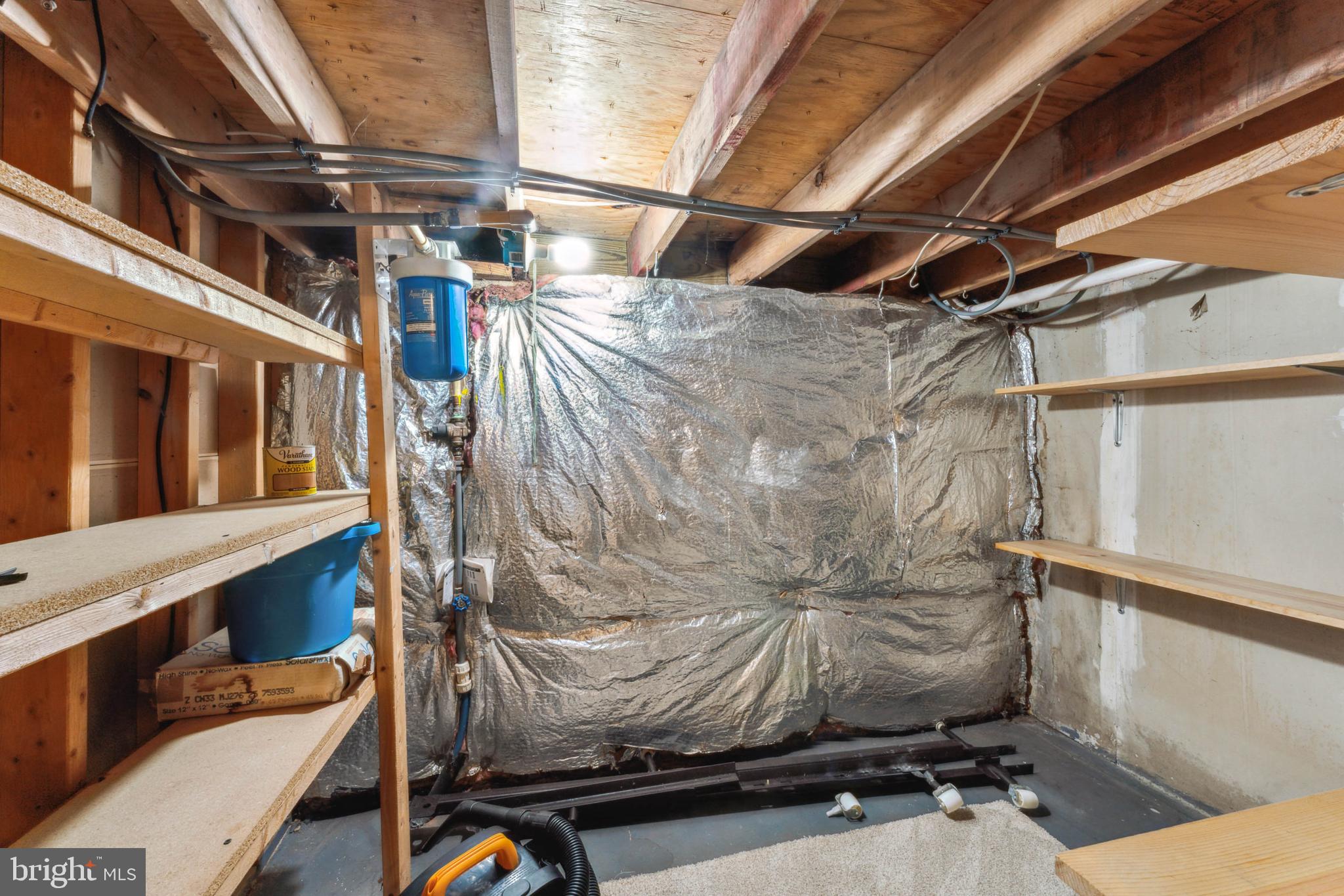 TUDOR OAKS - Residential Lease