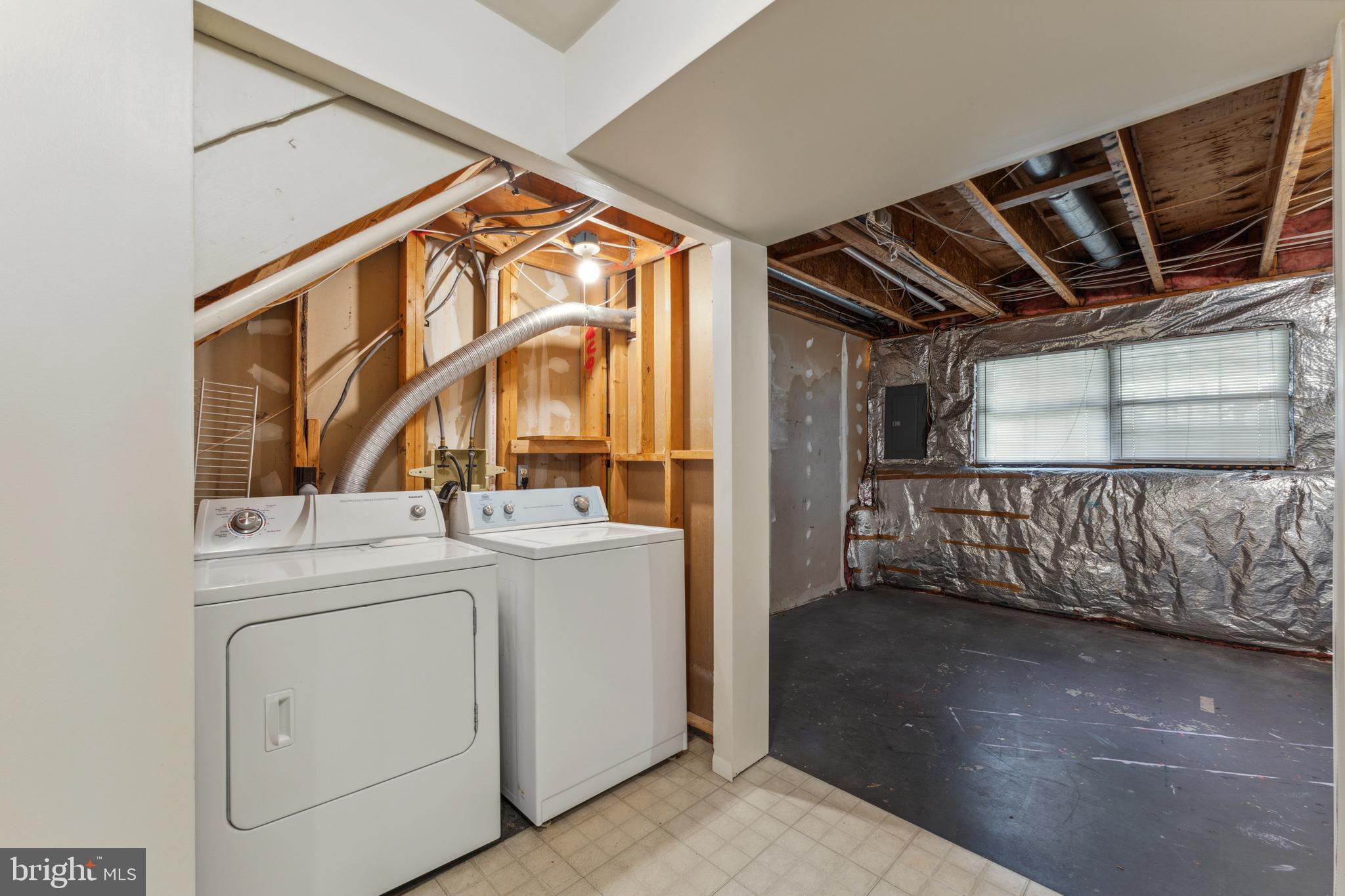 TUDOR OAKS - Residential Lease