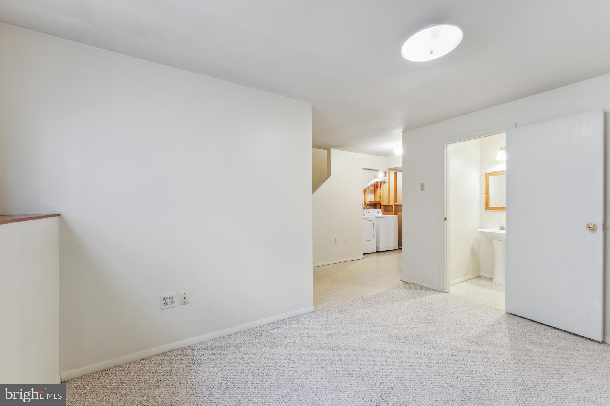 TUDOR OAKS - Residential Lease