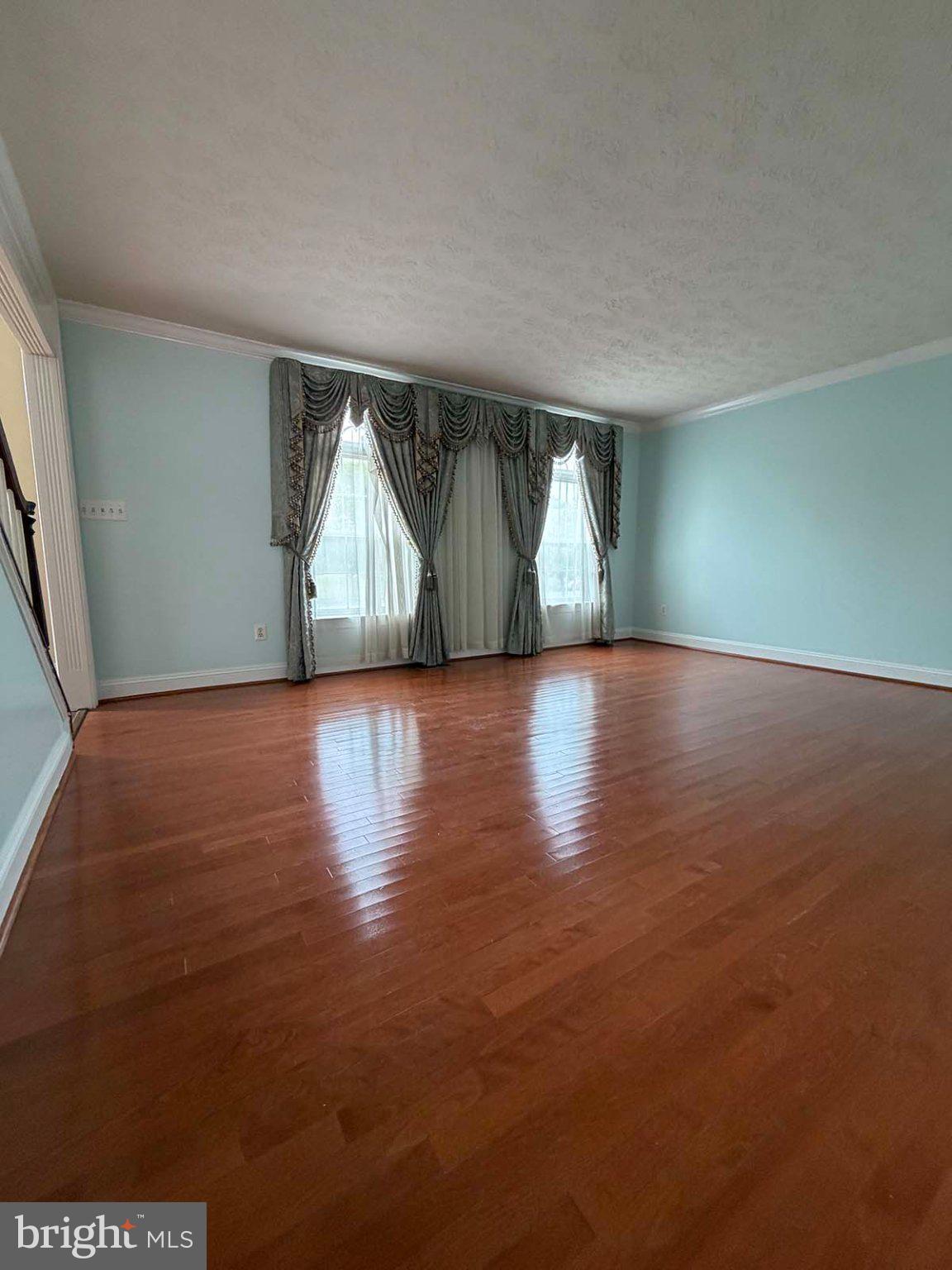 116 LONGFELLOW DRIVE