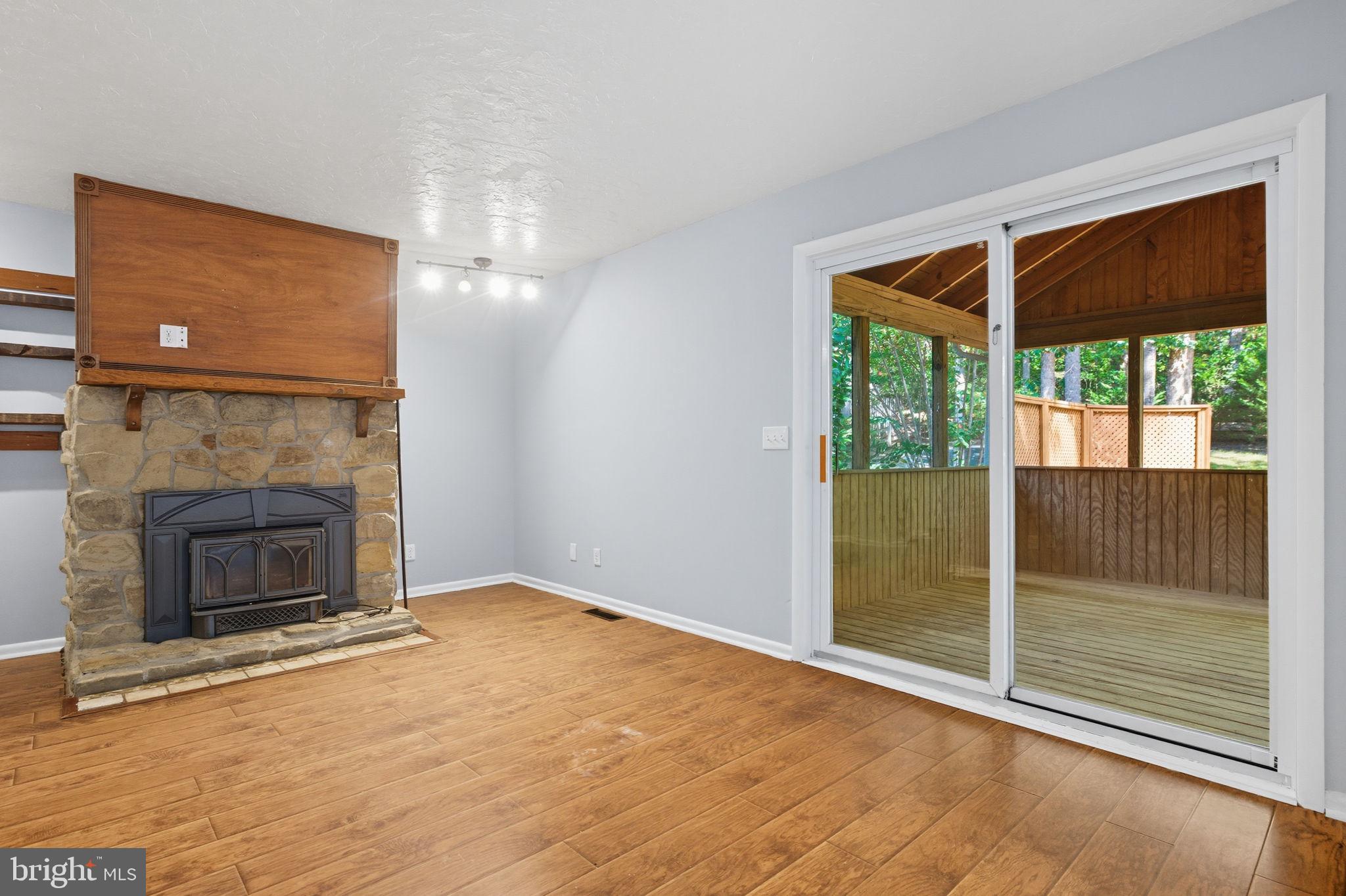 AQUIA HARBOUR - Residential