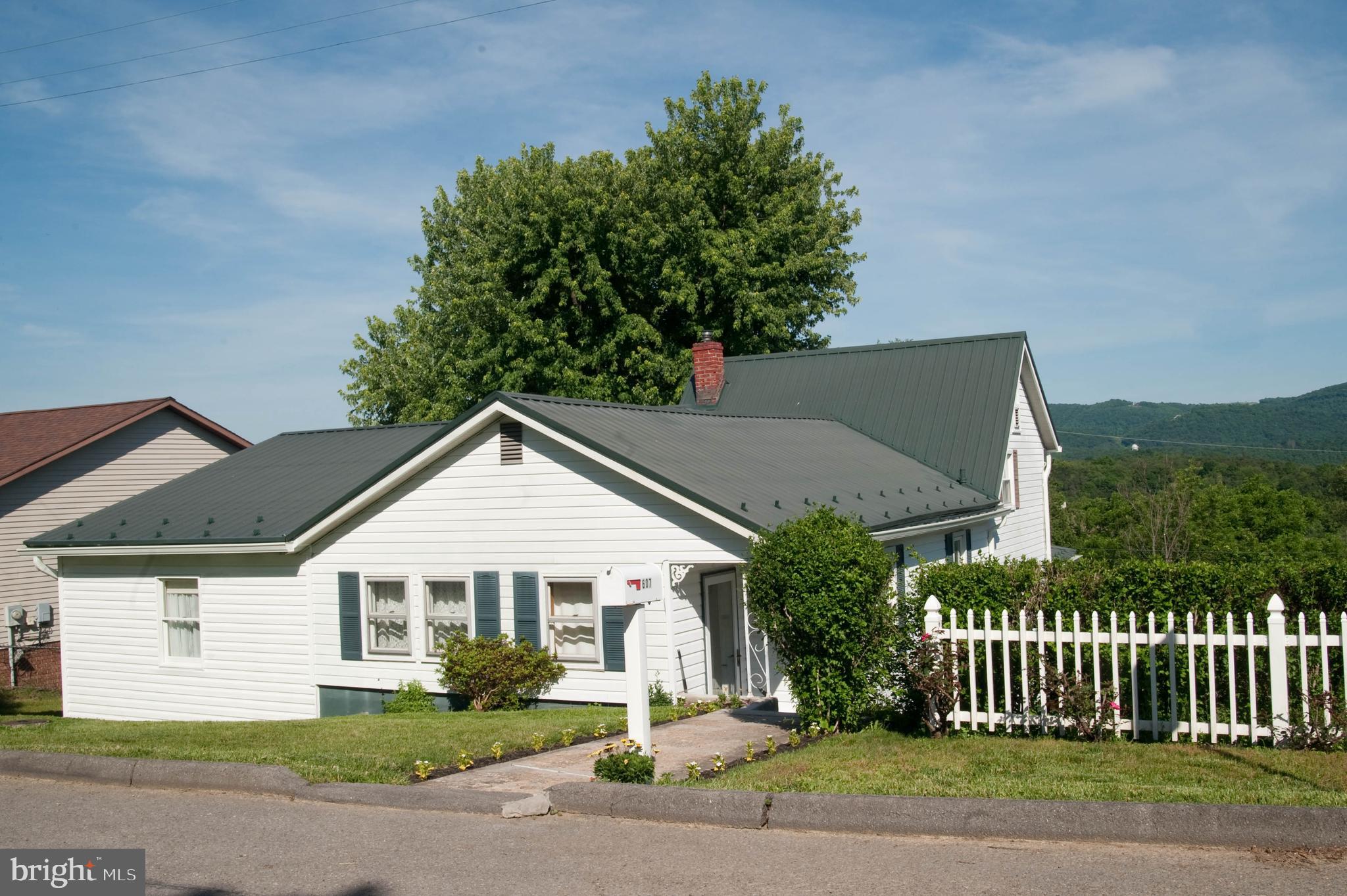 607 LEIPER STREET