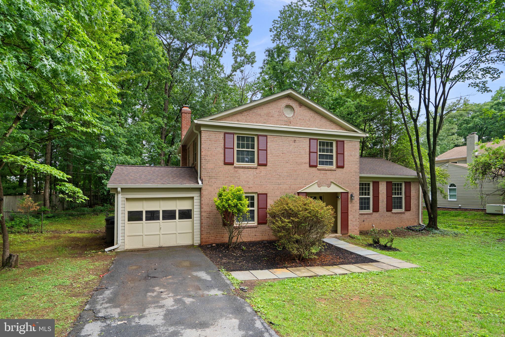 POTOMAC WOODS - Residential