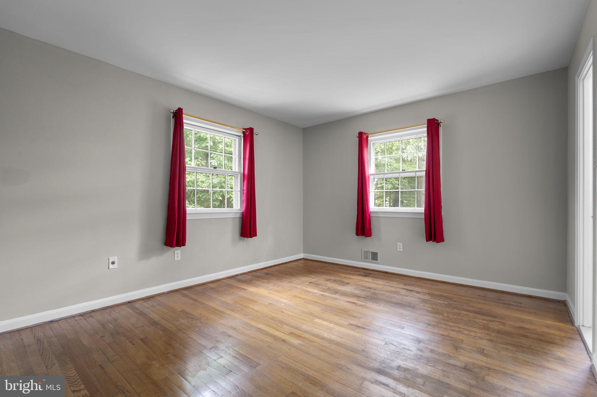POTOMAC WOODS - Residential
