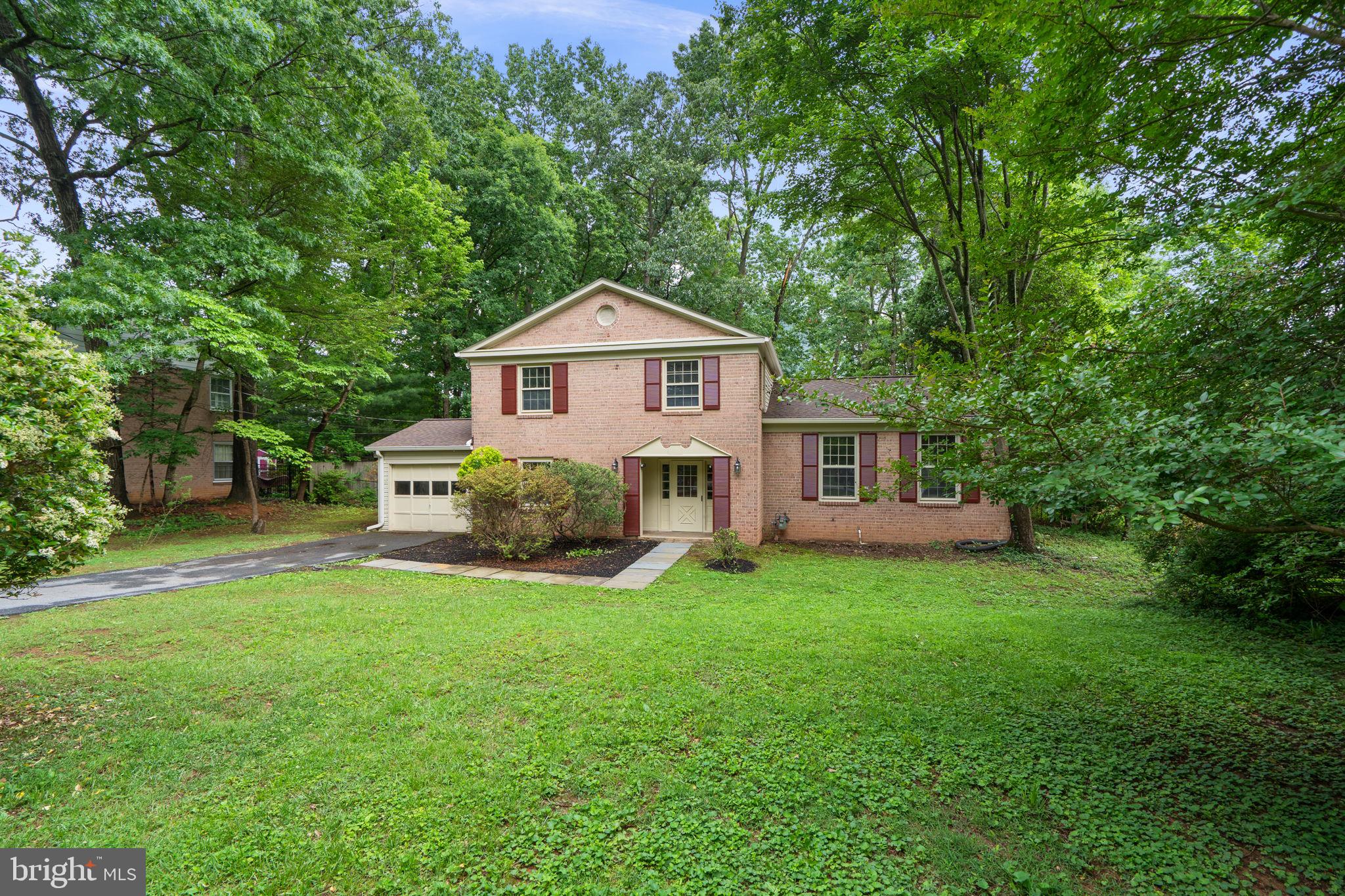 POTOMAC WOODS - Residential