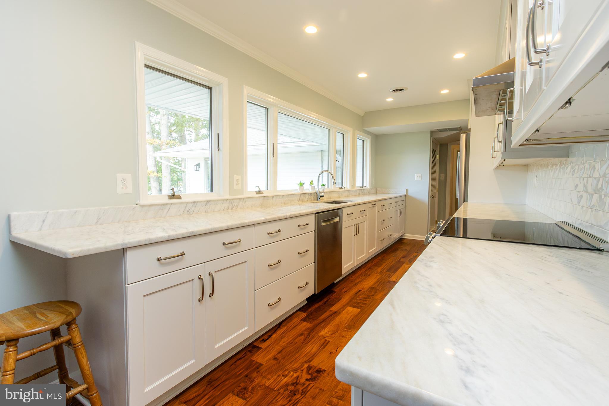 LITTLE WOODS - Residential