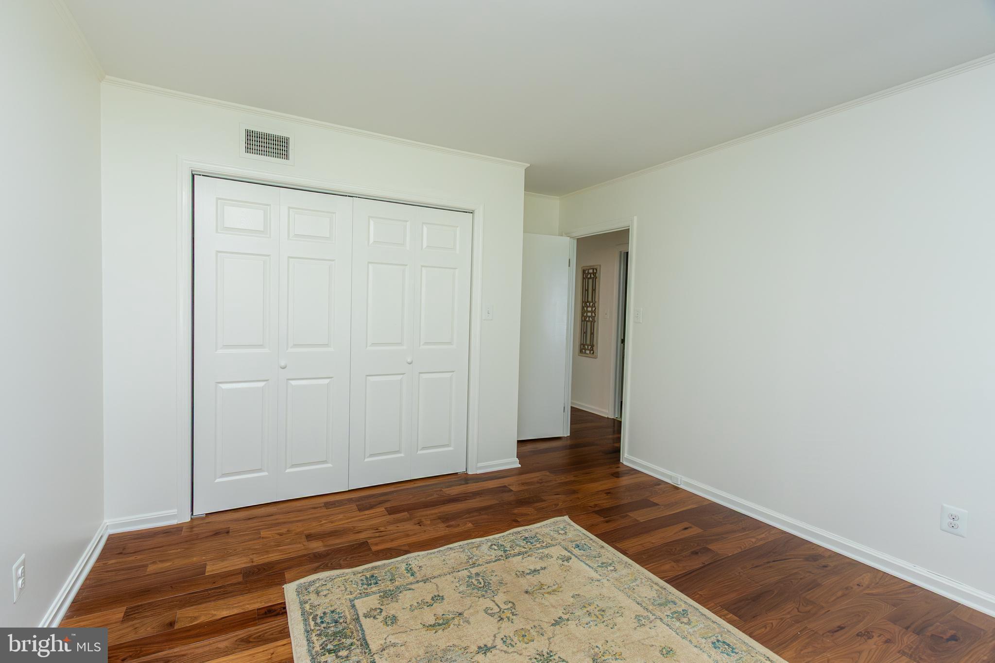 LITTLE WOODS - Residential