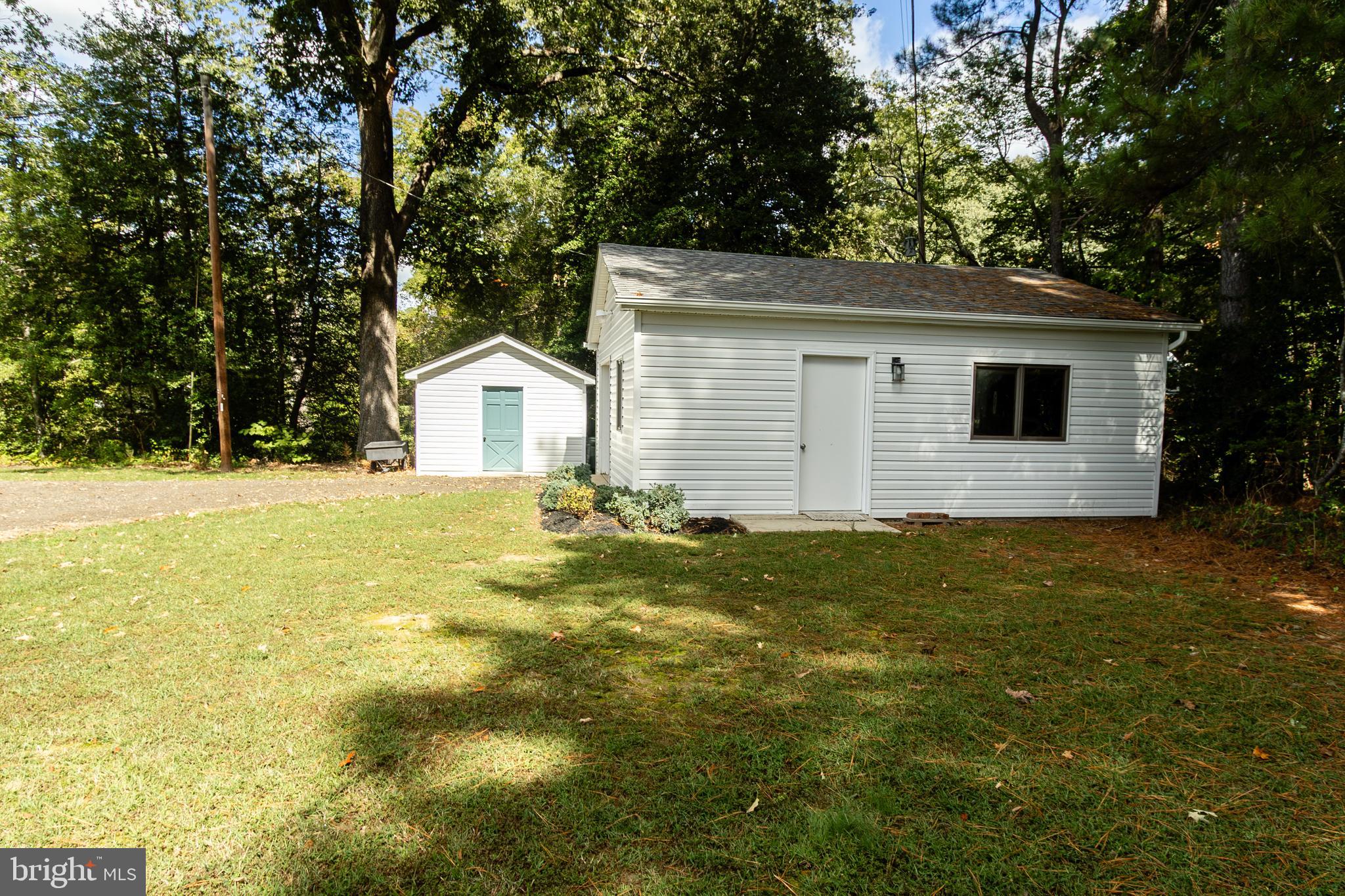 LITTLE WOODS - Residential