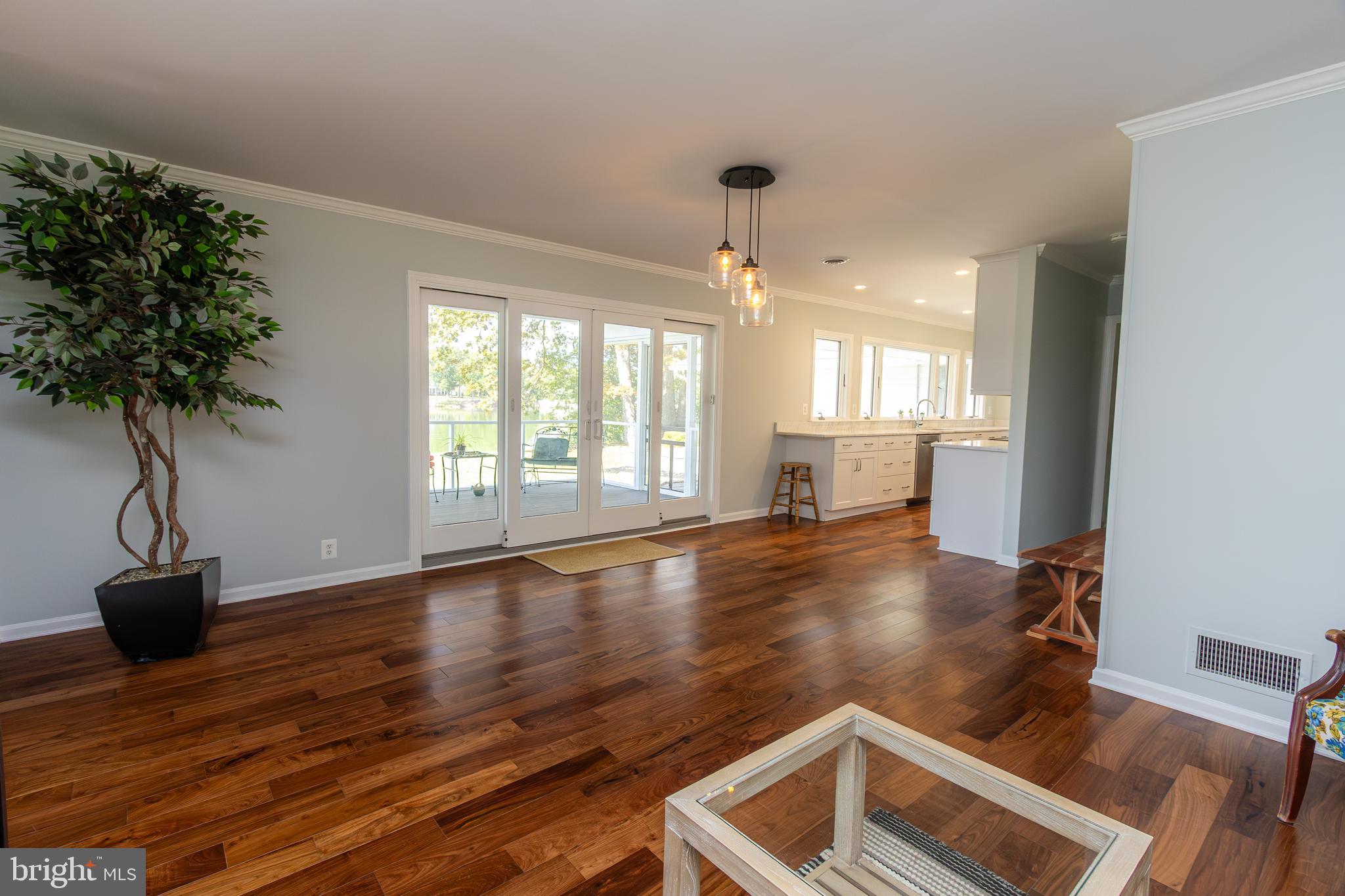 LITTLE WOODS - Residential