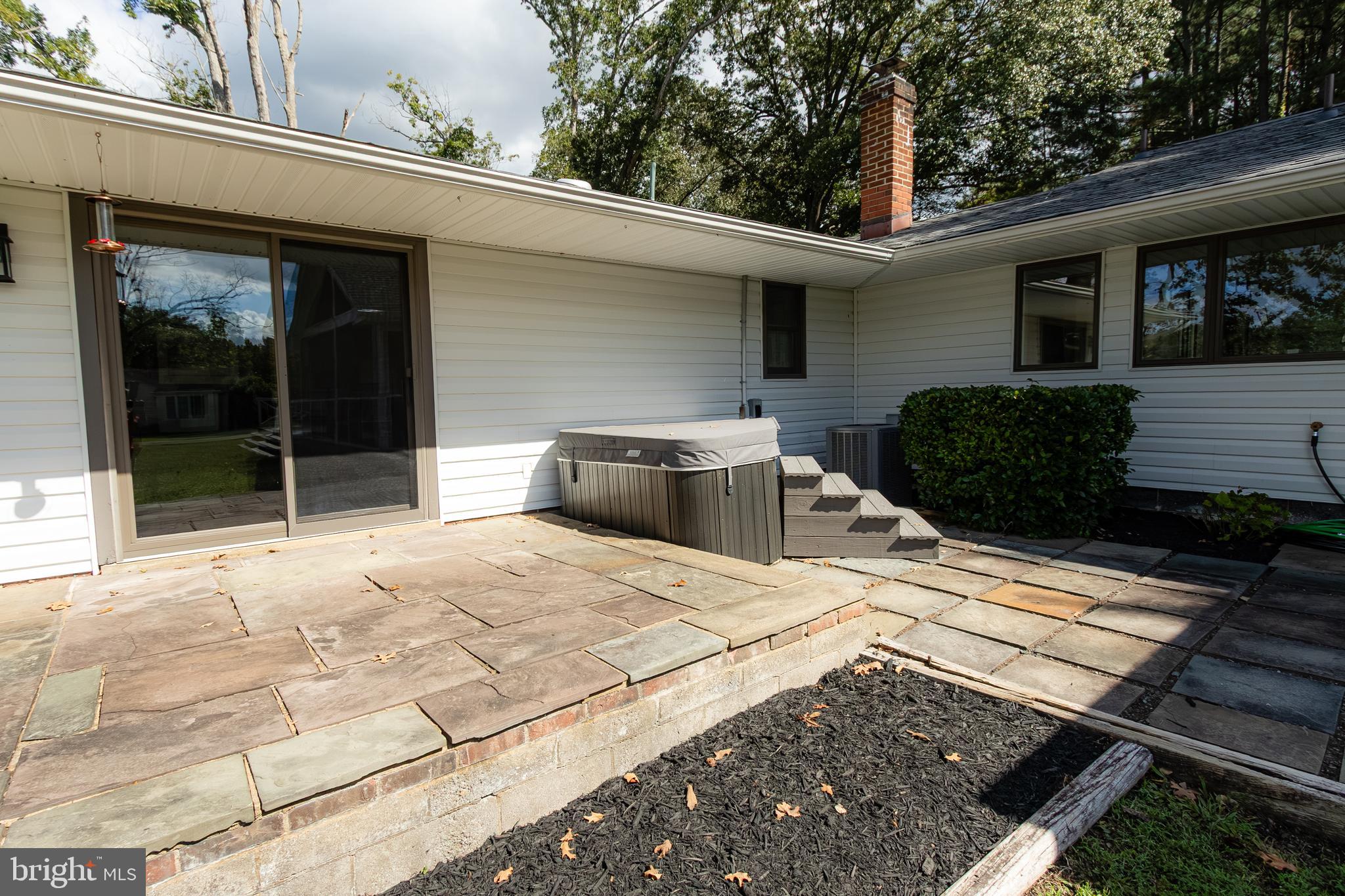 LITTLE WOODS - Residential