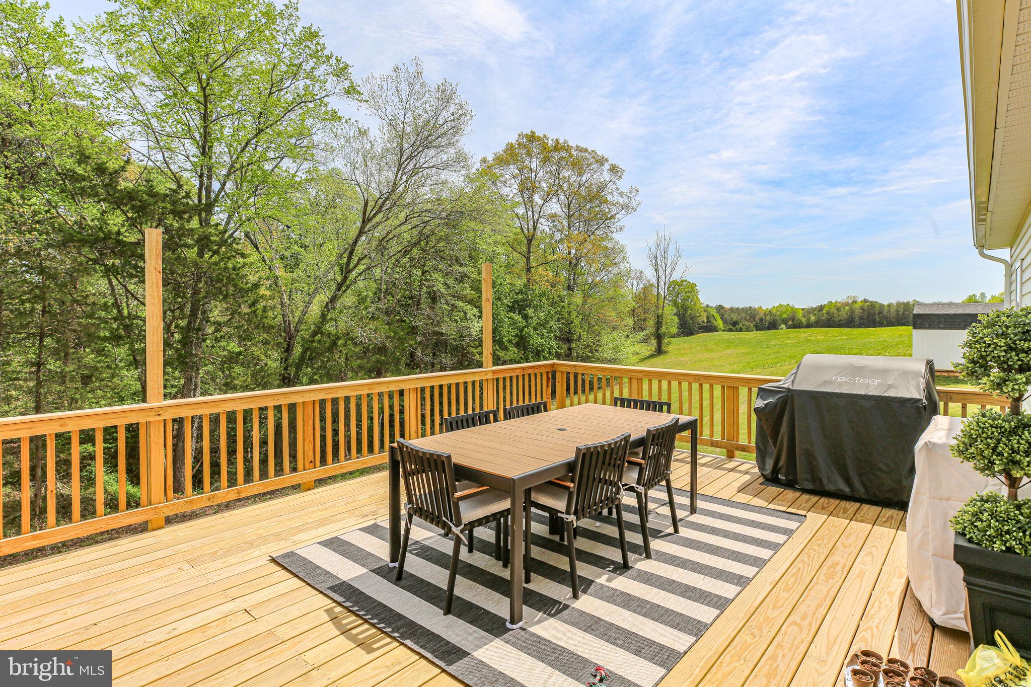 LANDS END AT LAKE ANNA - Residential