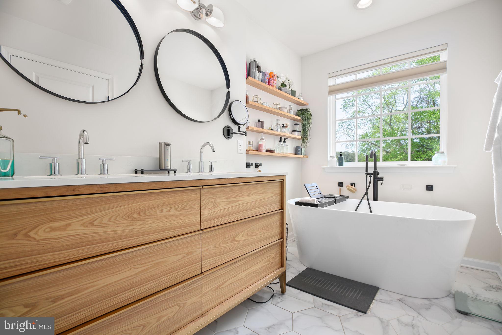 LANDS END AT LAKE ANNA - Residential