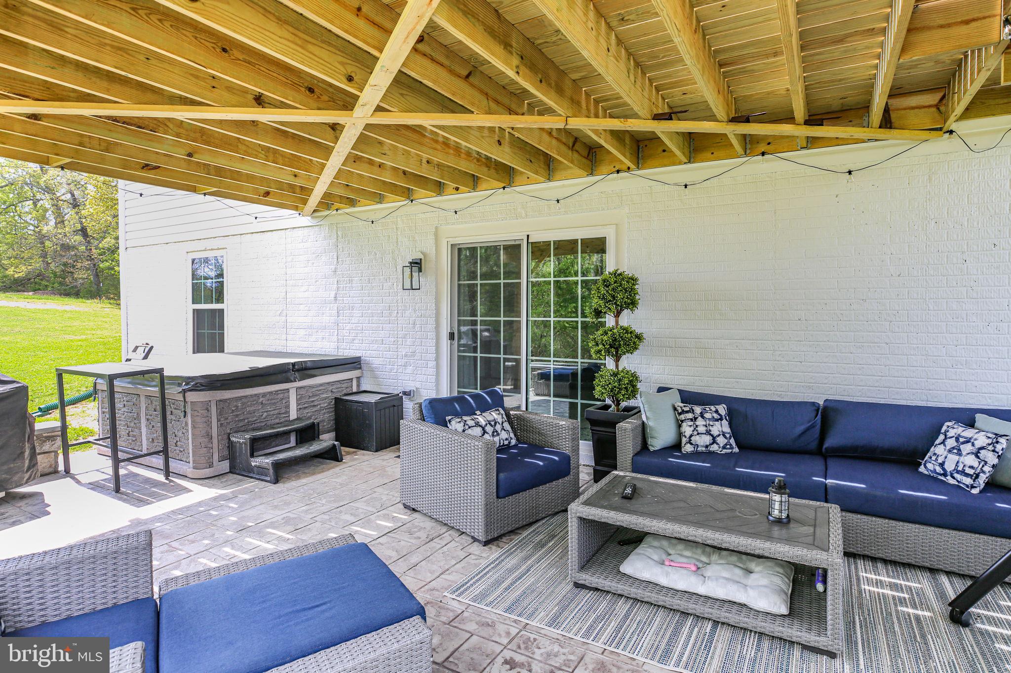 LANDS END AT LAKE ANNA - Residential