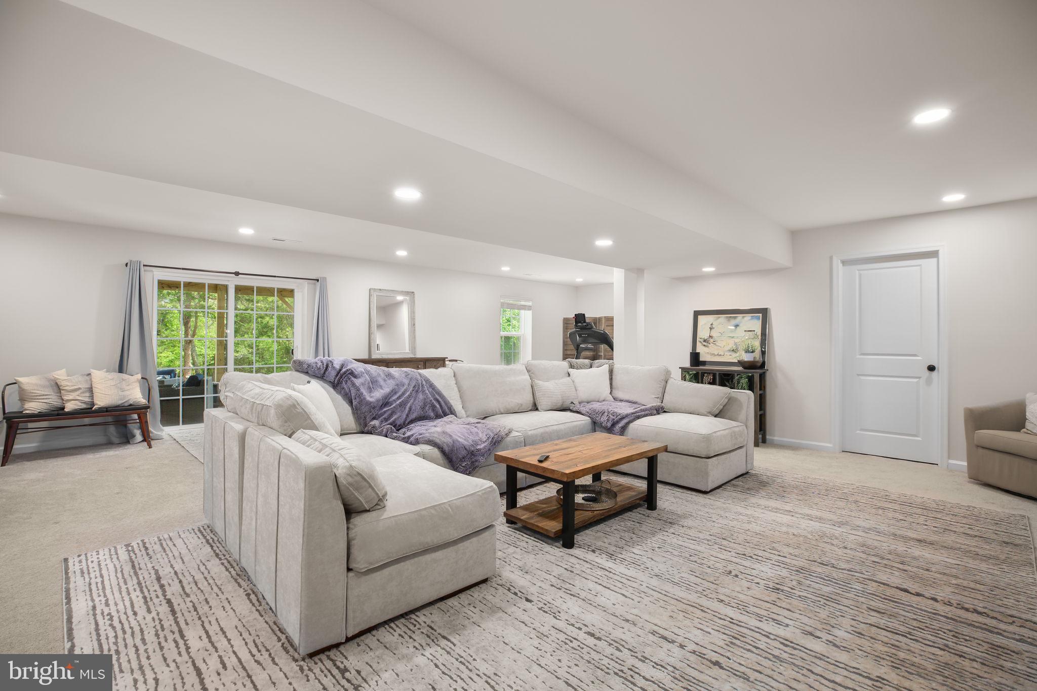 LANDS END AT LAKE ANNA - Residential